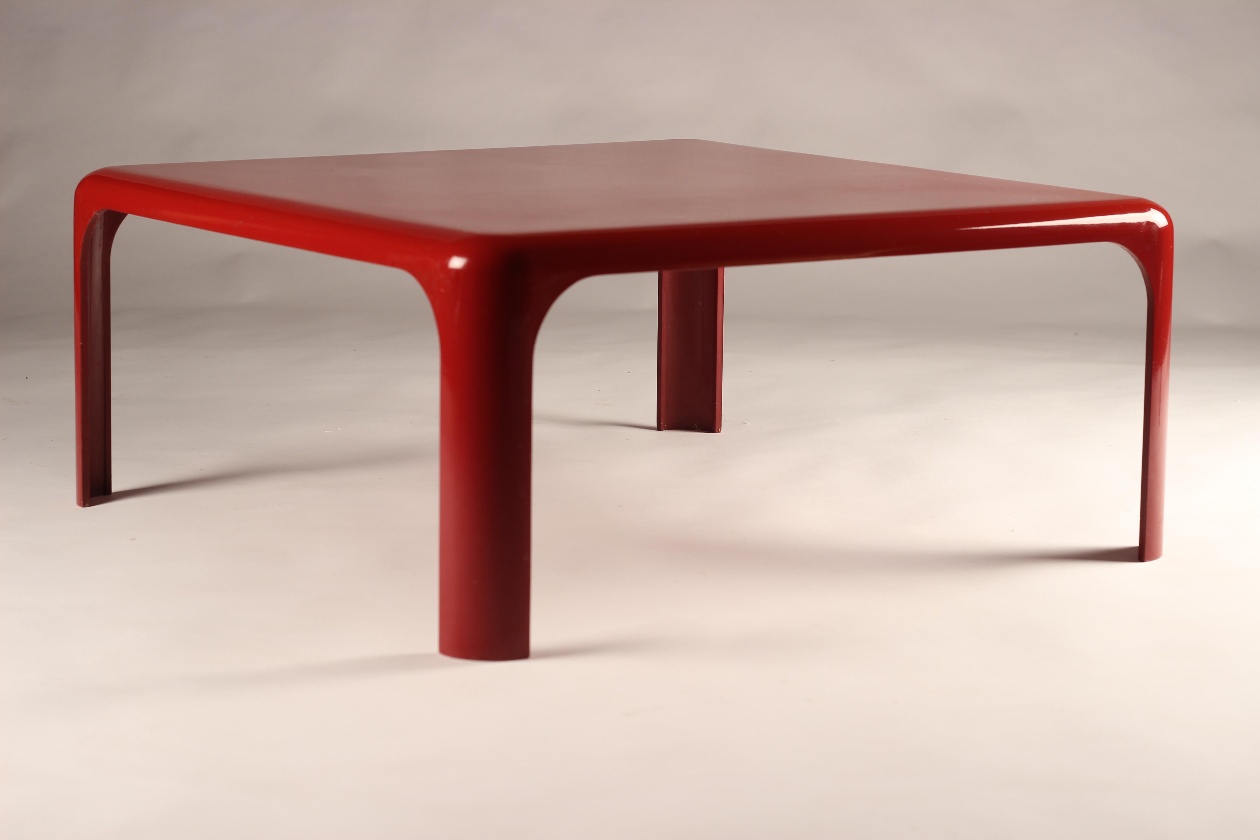 Post-Modern Red Acrylic Coffee Table by Vico Magistretti and Manufactured by Artemide, 1970s