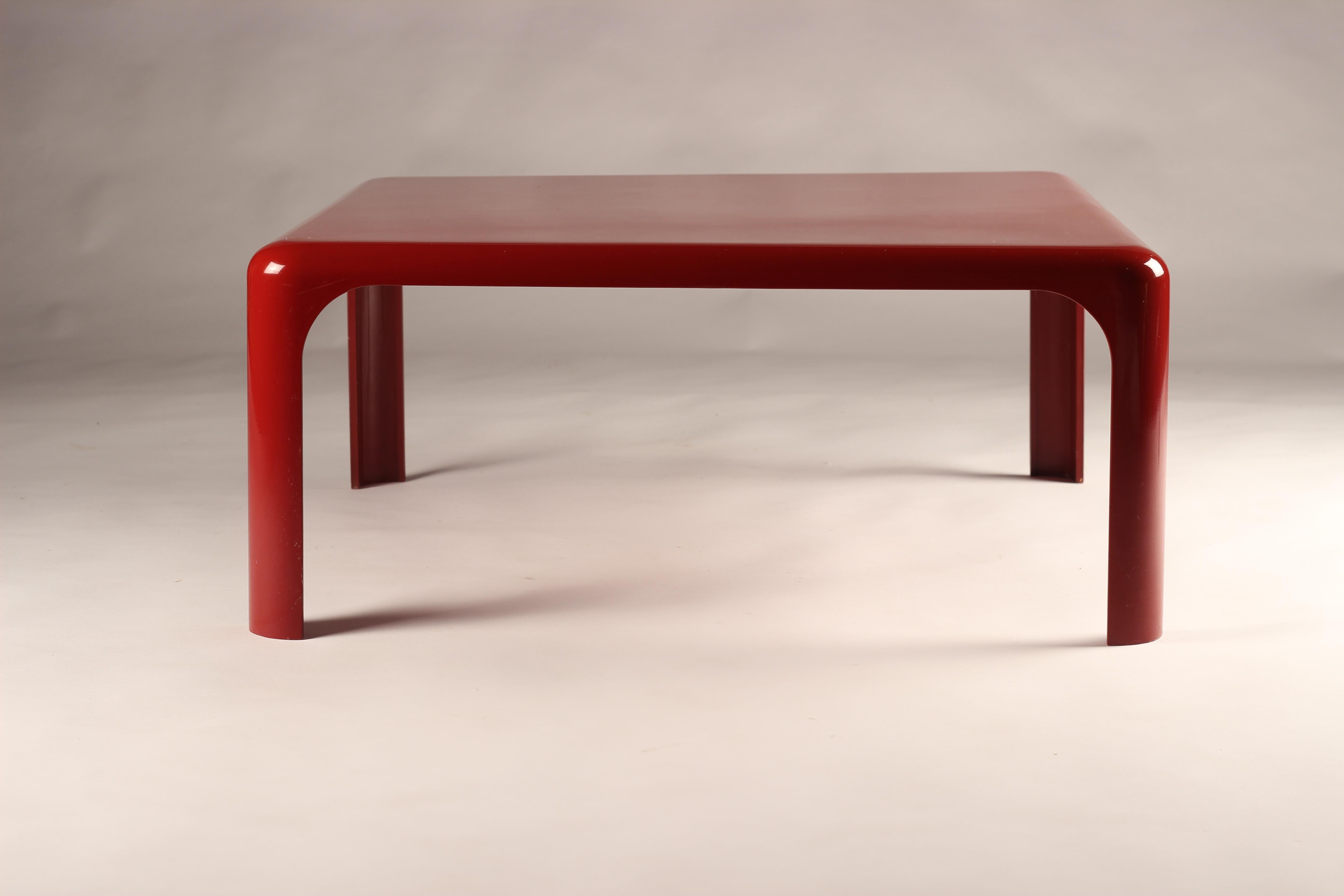 Red Acrylic Coffee Table by Vico Magistretti and Manufactured by Artemide, 1970s In Good Condition In London, GB
