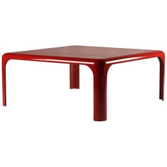 Table basse en acrylique rouge par Vico Magistretti et fabriquée par Artemide:: 1970