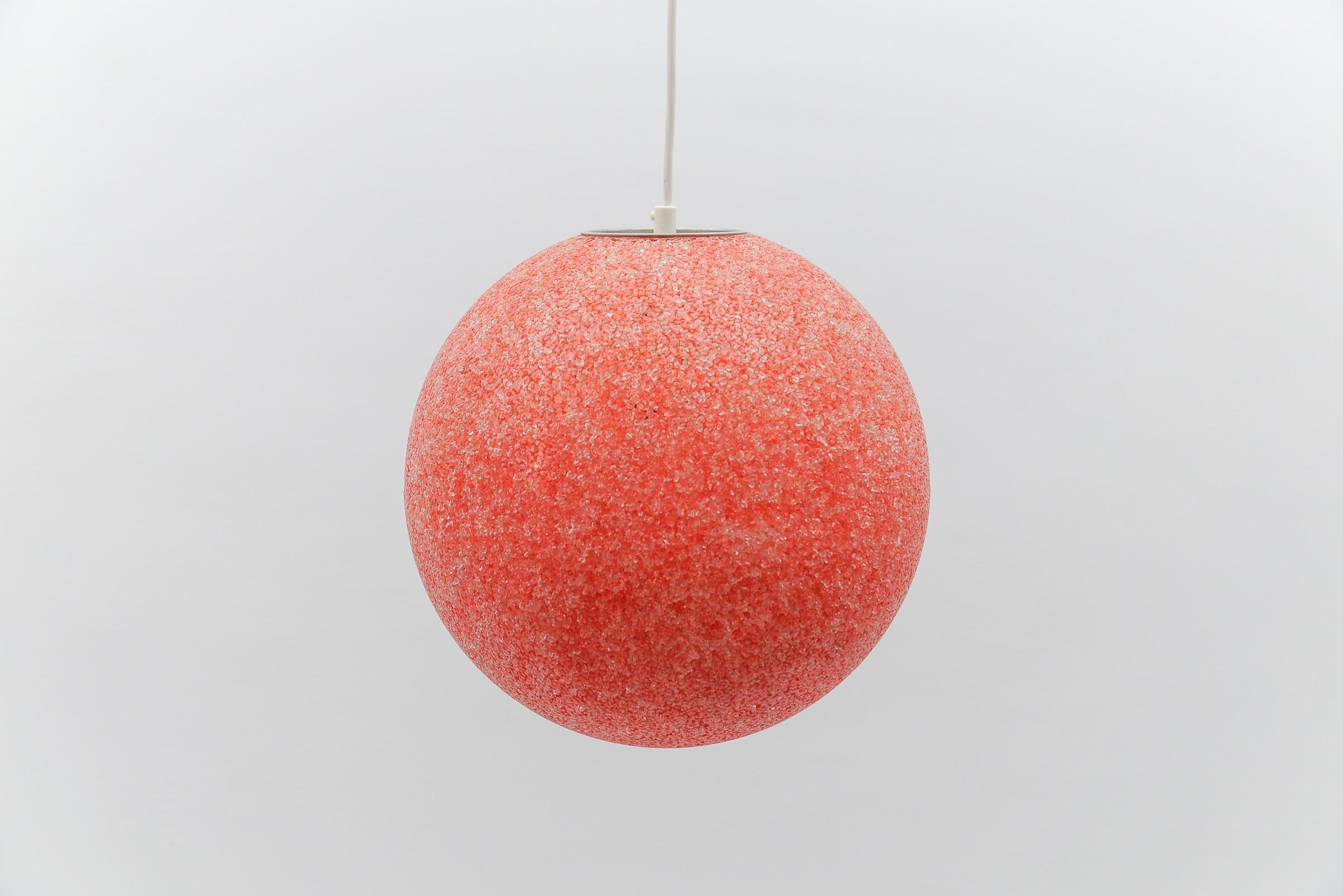Red Acrylic Granulate Ceiling Lamp, 1960s In Good Condition For Sale In Nürnberg, Bayern