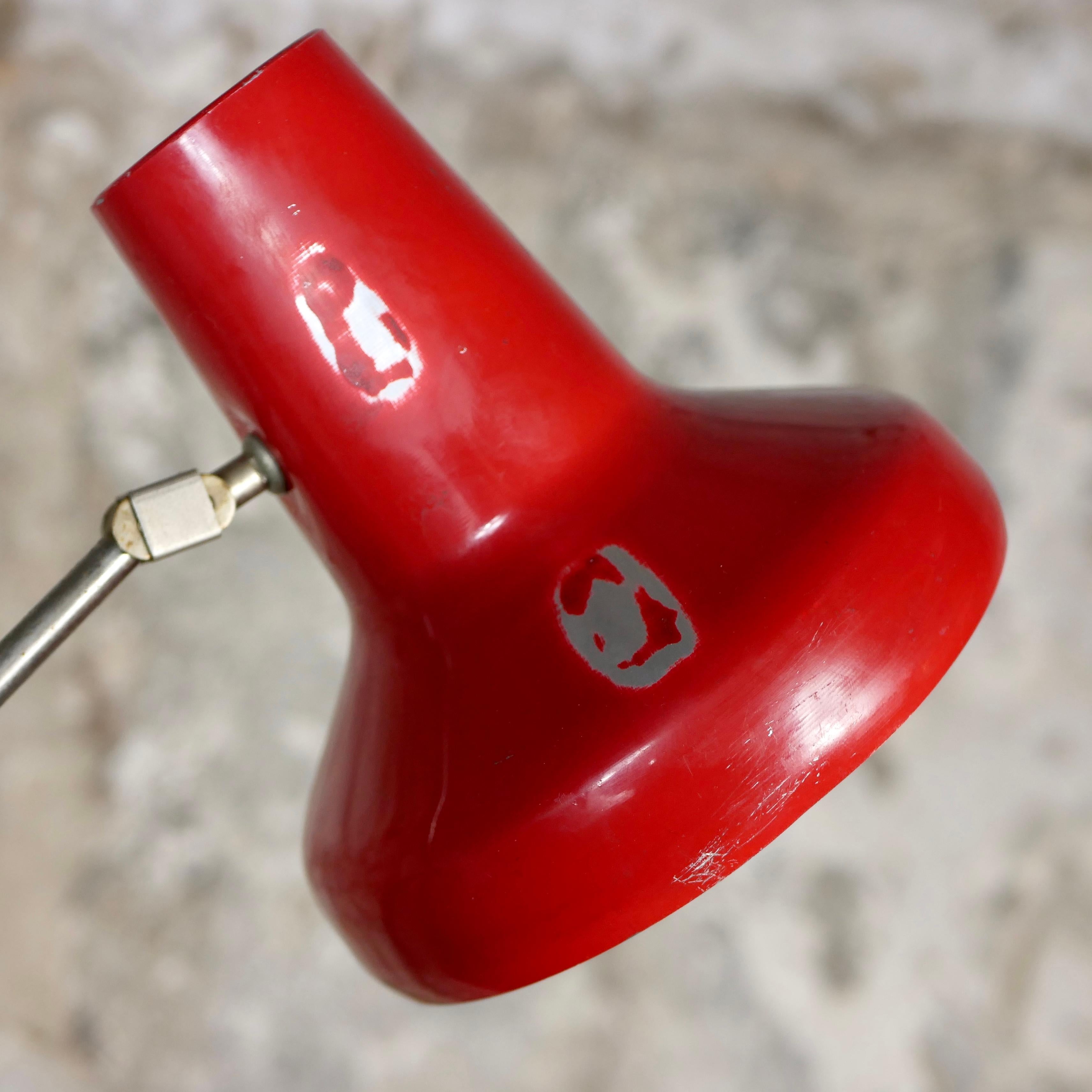 Red adjustable desk lamp by Ikea, 1980s In Good Condition In Lyon, FR