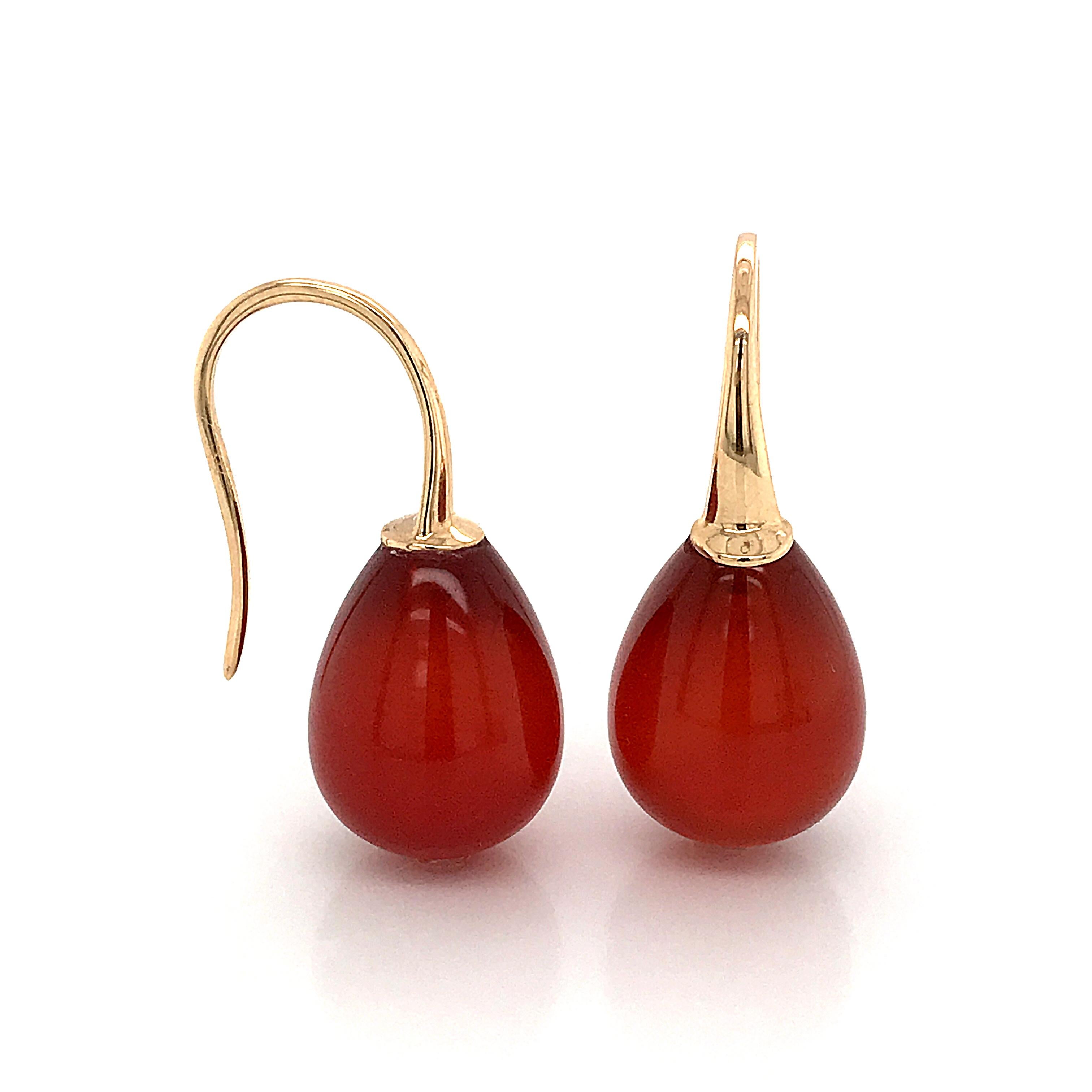 Contemporary Red Agathe and Yellow Gold 18 Karat Drop Earrings