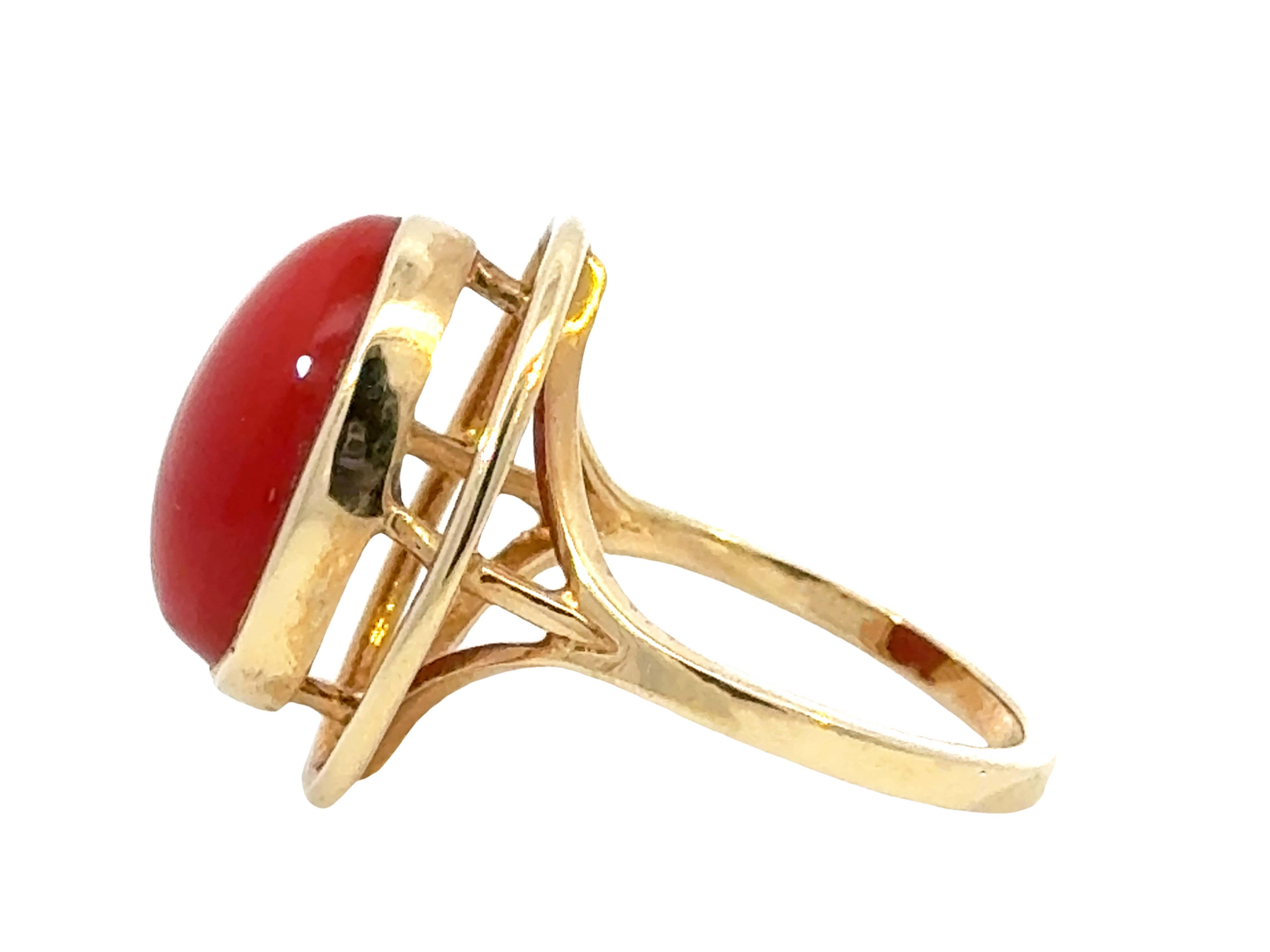Red Aka Coral Cabochon Ring 14k Yellow Gold For Sale 1