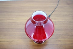 Rote Ganzglas-Tischlampe:: entworfen von Stefan Tabery:: 1960er Jahre