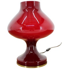 Lámpara de sobremesa de cristal rojo diseñada por Stefan Tabery, años 60