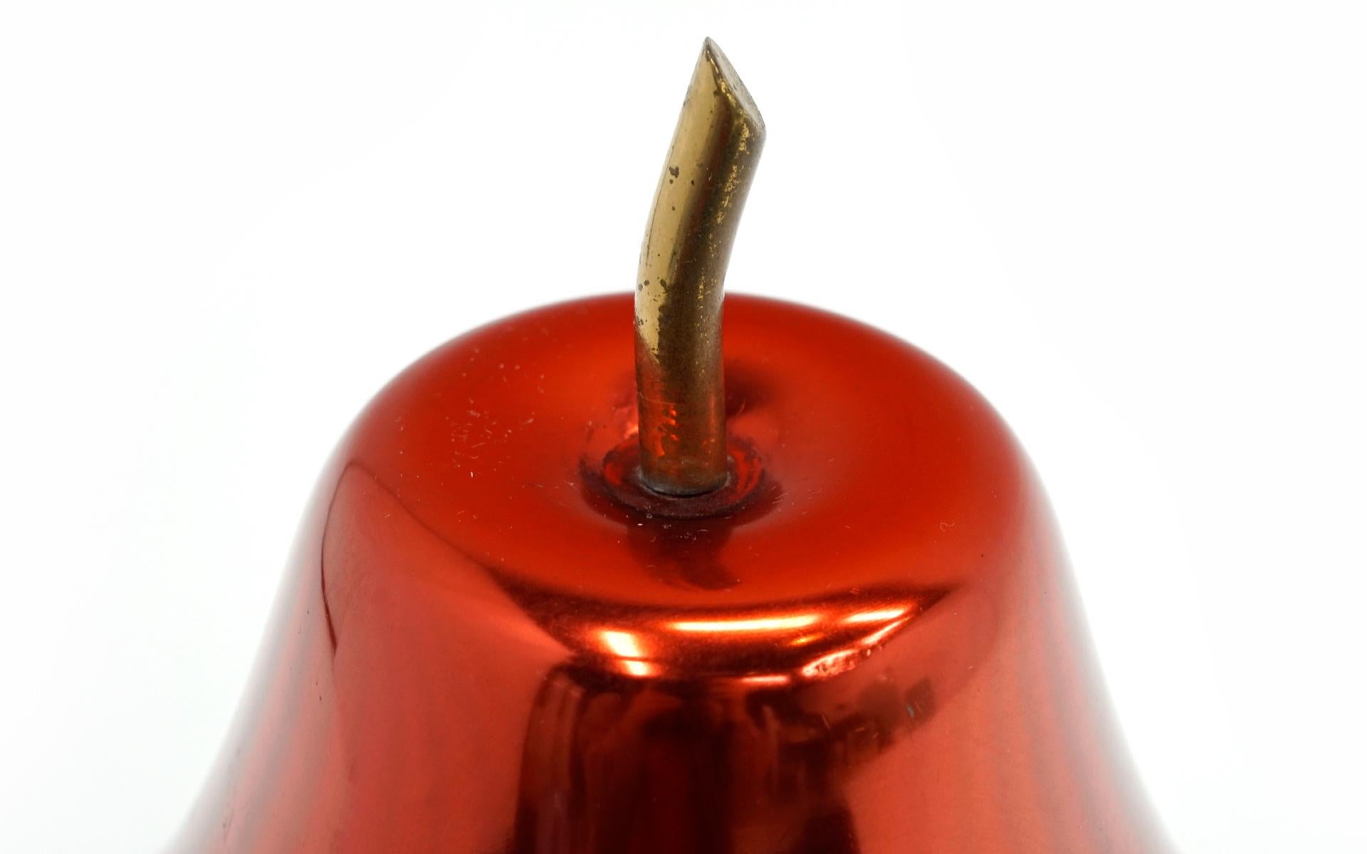 Eiskübel aus rotem Aluminium, birnenförmig, von Ettore Sottsass im Zustand „Gut“ im Angebot in Kansas City, MO
