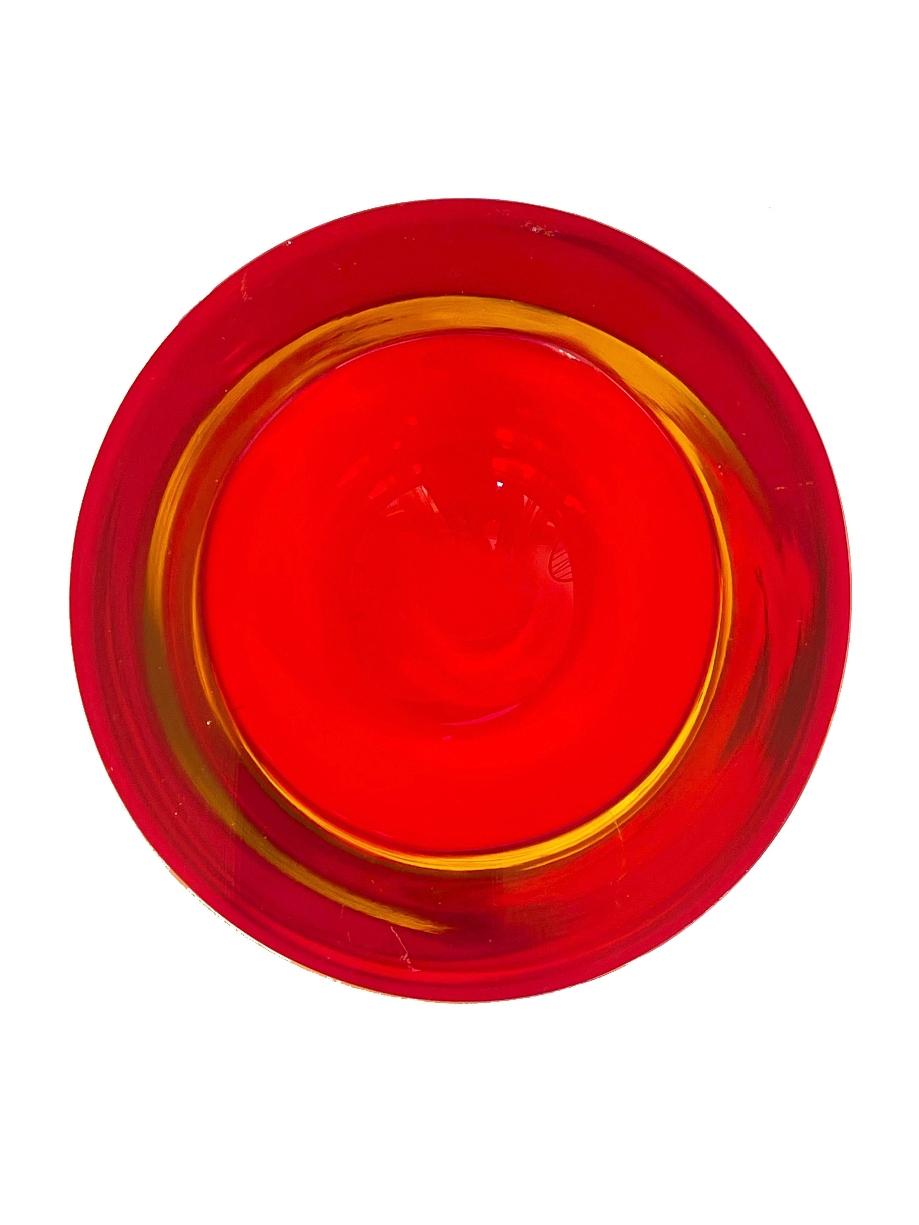 20th Century Red & Amber Chunky Murano Glas Sommerso Schale ca. 1960, Italien For Sale
