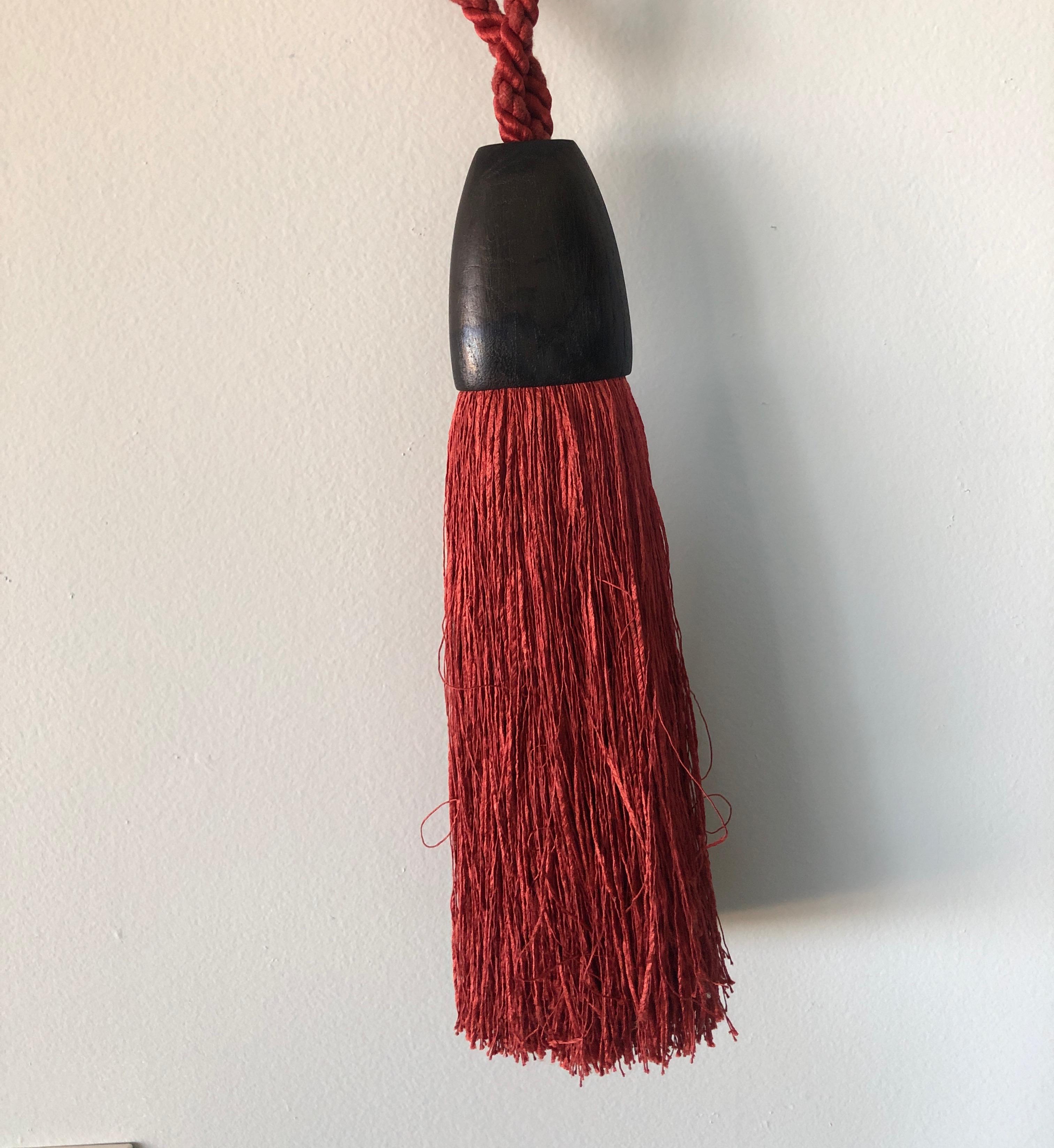 Red and black Houles Paris curtain tassel tieback.
New with tags.
Size:35 L x 3 W.