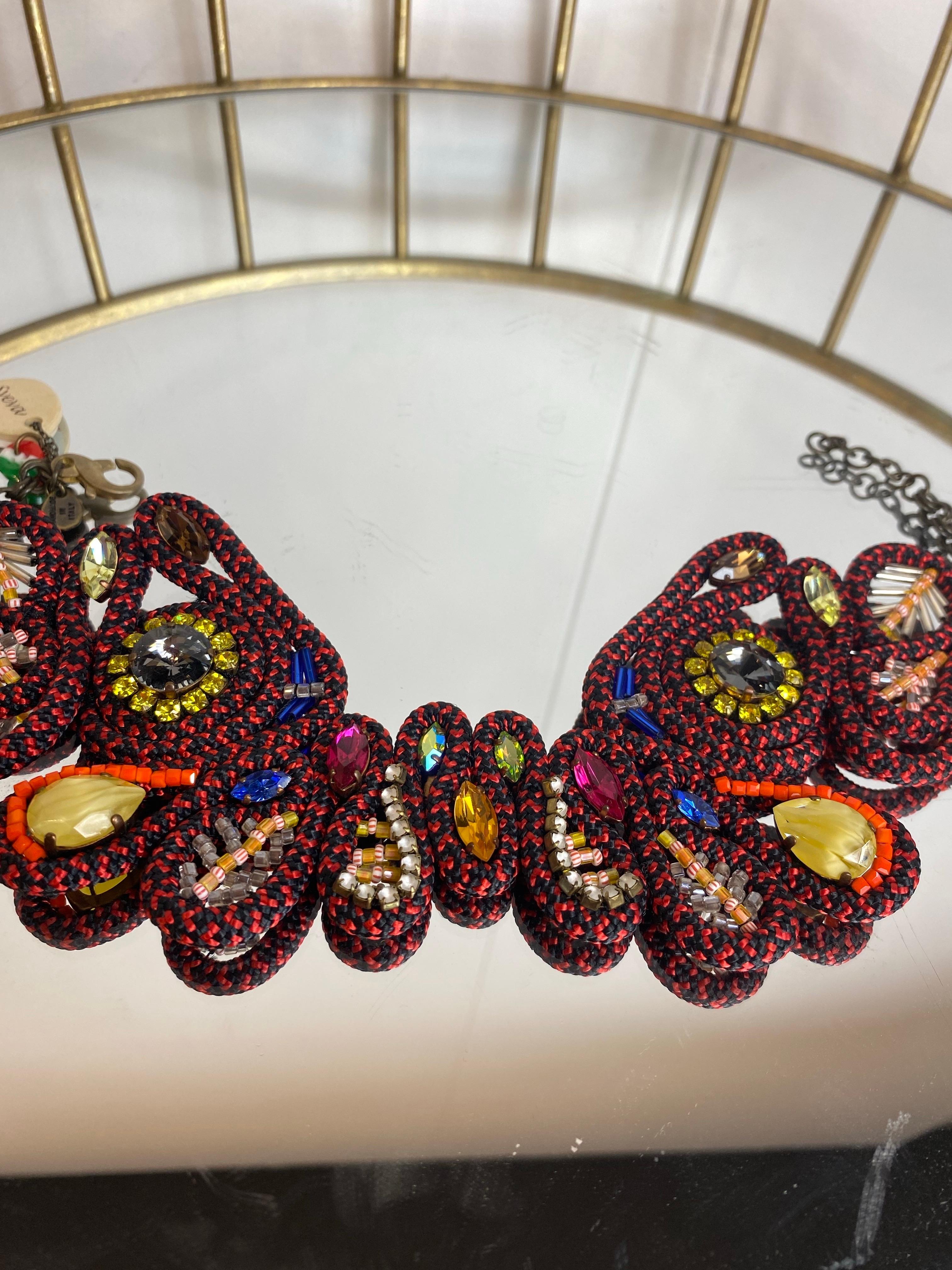 Collier rouge et noir Collection Sveva. Unisexe en vente