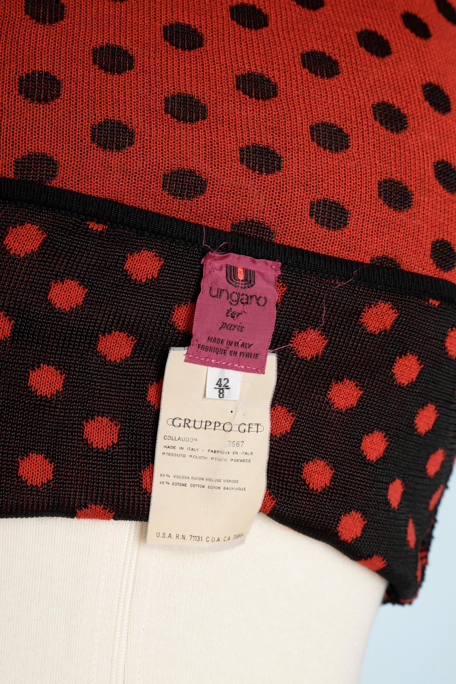 Vestido sin espalda de punto de lunares rojos y negros Ungaro TER en venta 1