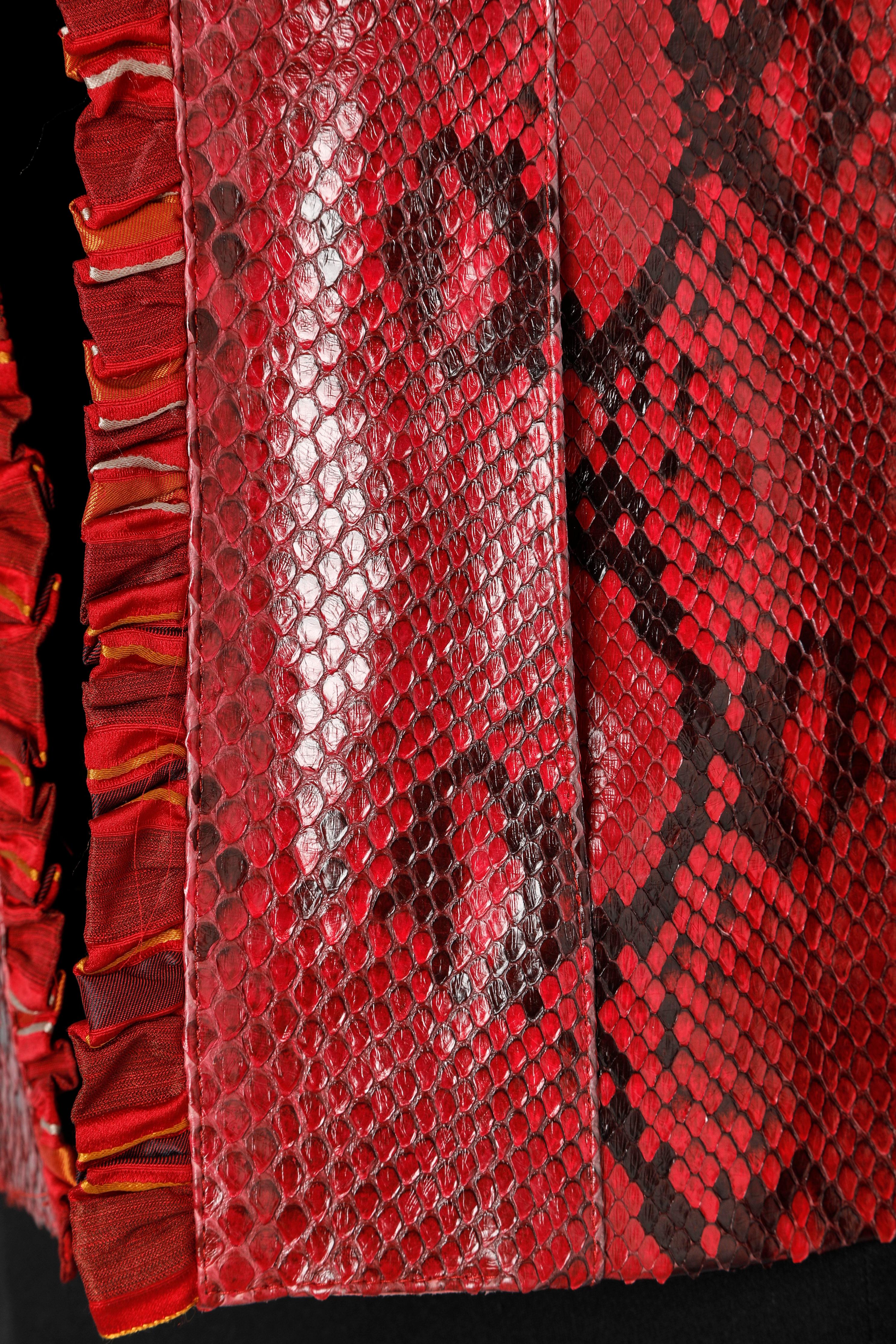 Rouge Veste en python rouge et noir Shiro