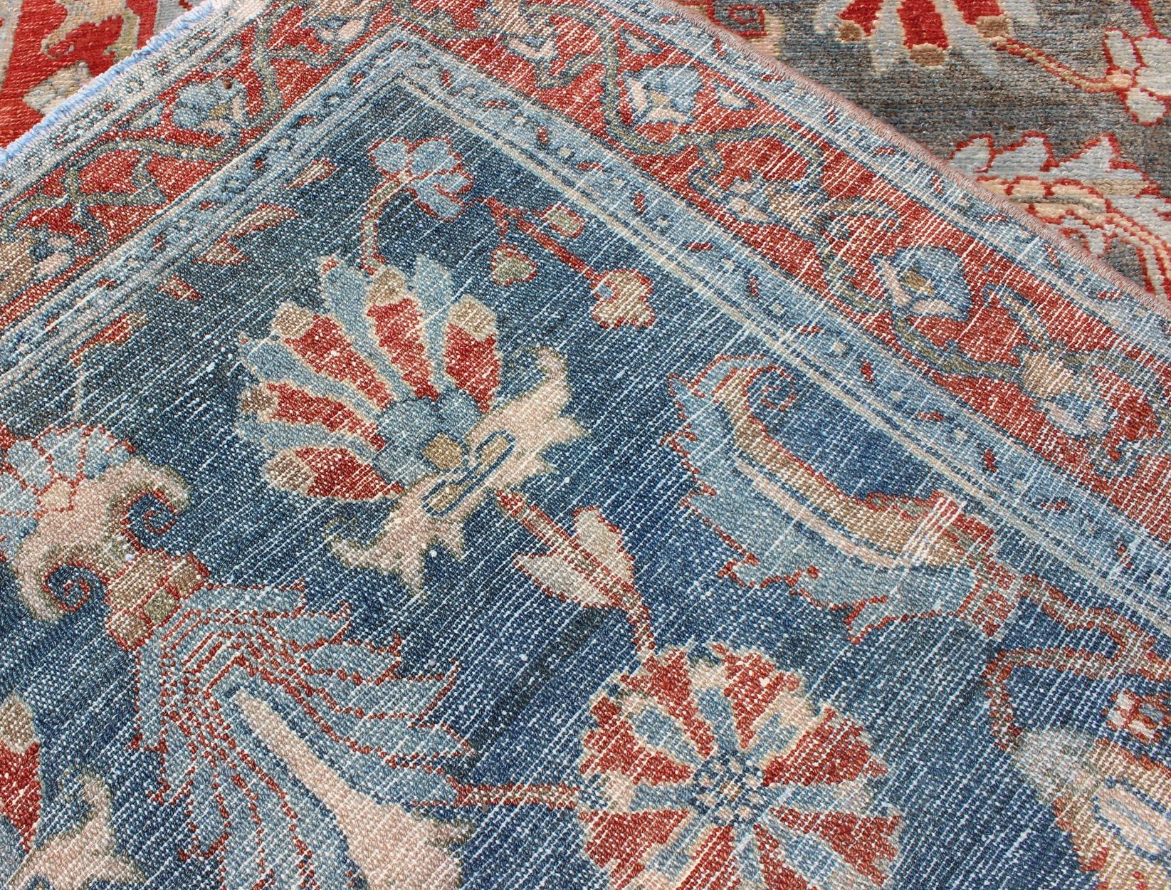 Roter und blauer antiker persischer Hamedan-Läufer mit geometrischem All-Over-Design im Angebot 6