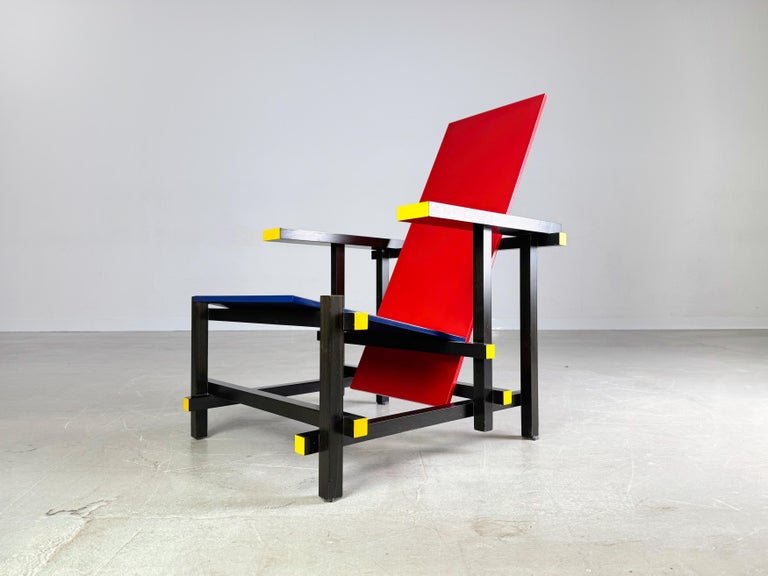 Poltrona rossa e blu Cassina Gerrit Rietveld Bauhaus su 1stDibs Italia