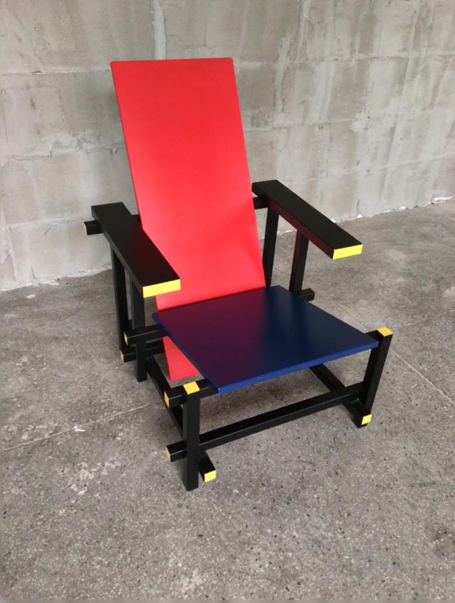 This magnificent and iconic chair, created in the distant 1923 by the great name in design and architecture, Gerrit Rietveld and simply named the red and blue chair, was produced by a legitimate producer in the Netherlands in the 1980s. The chair is