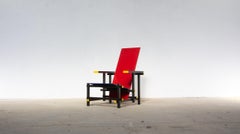 Red and blue chair Gerrit Rietveld for Cassina