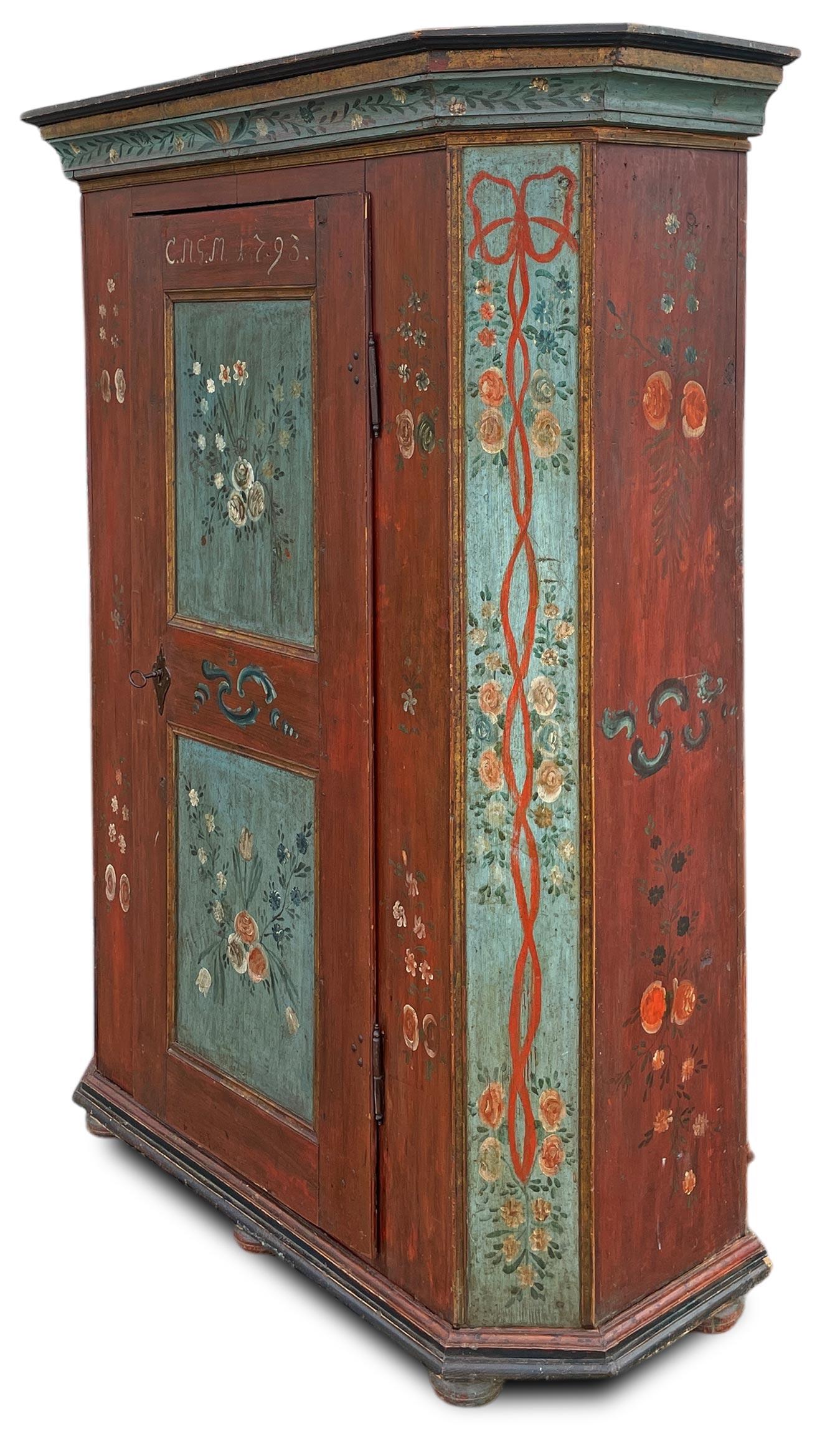 Luigi XVI Red and Blue FLoral Painted Cupboard - 1793 in vendita