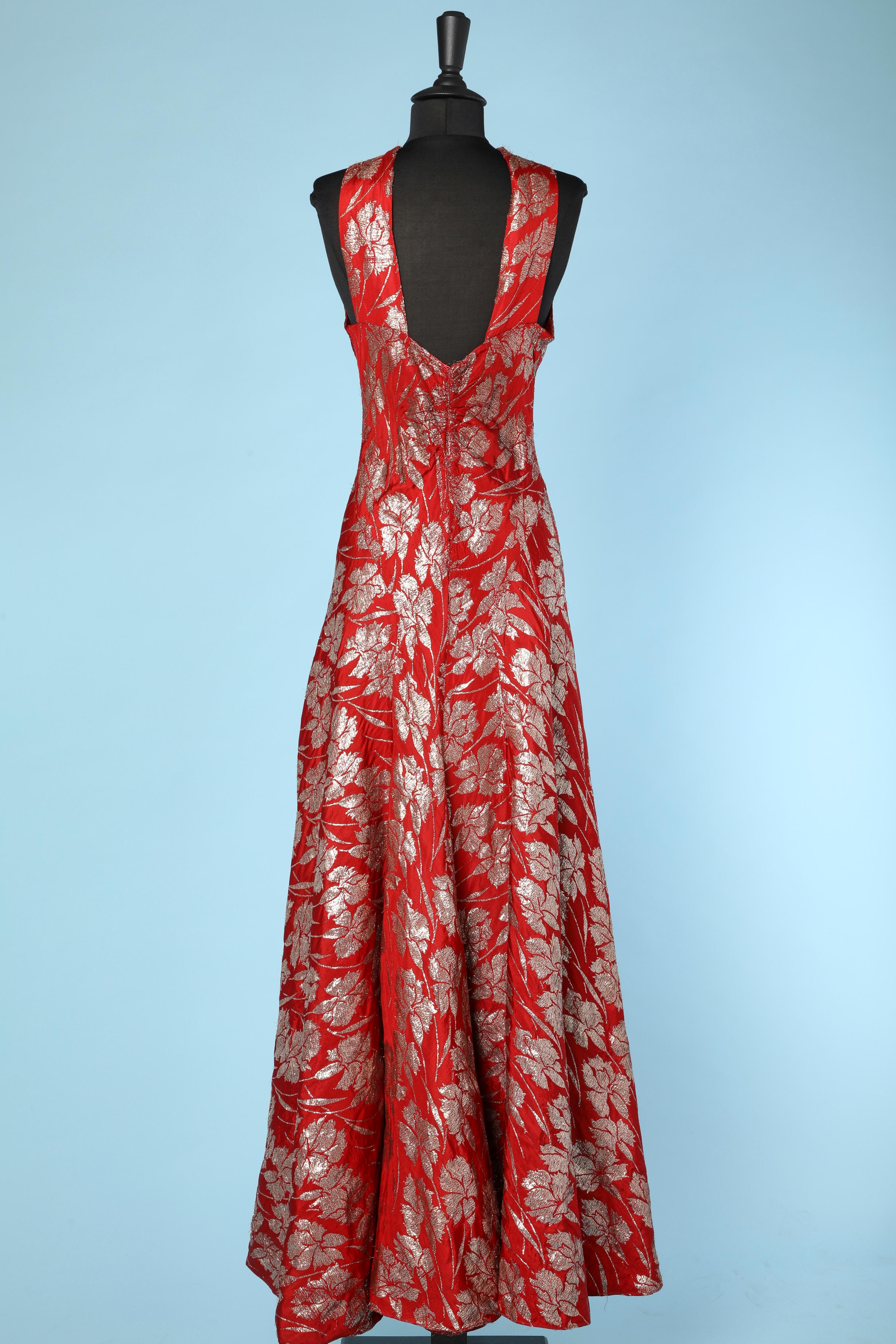 Red and gold brocade  dress with flower pattern 1930  In Excellent Condition For Sale In Saint-Ouen-Sur-Seine, FR