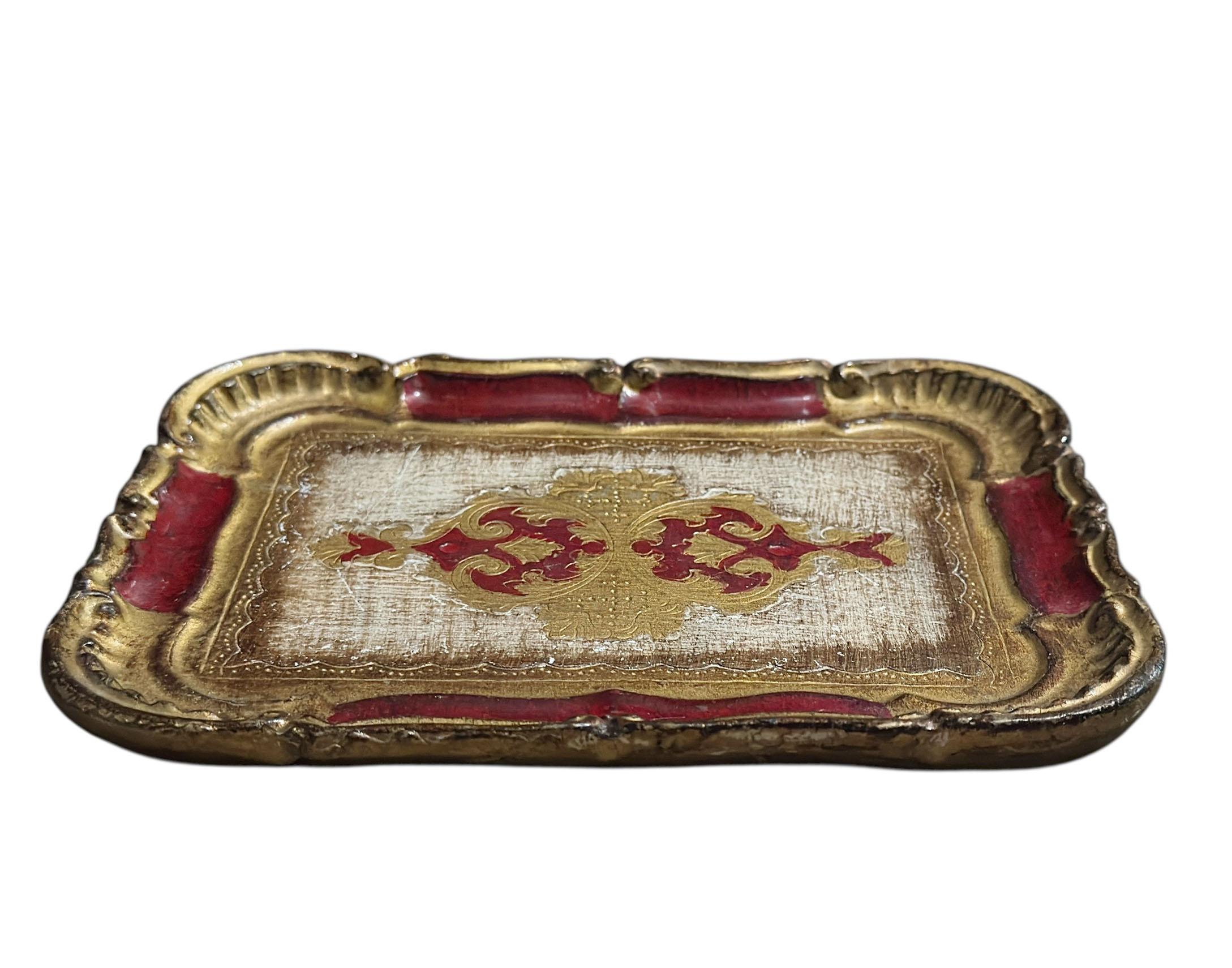 Milieu du XXe siècle Plateau Florentine rouge et or en vente