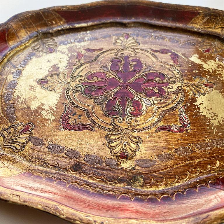 Red and Gold Italian Florentine Toleware Giltwood Tray In Good Condition In Oklahoma City, OK