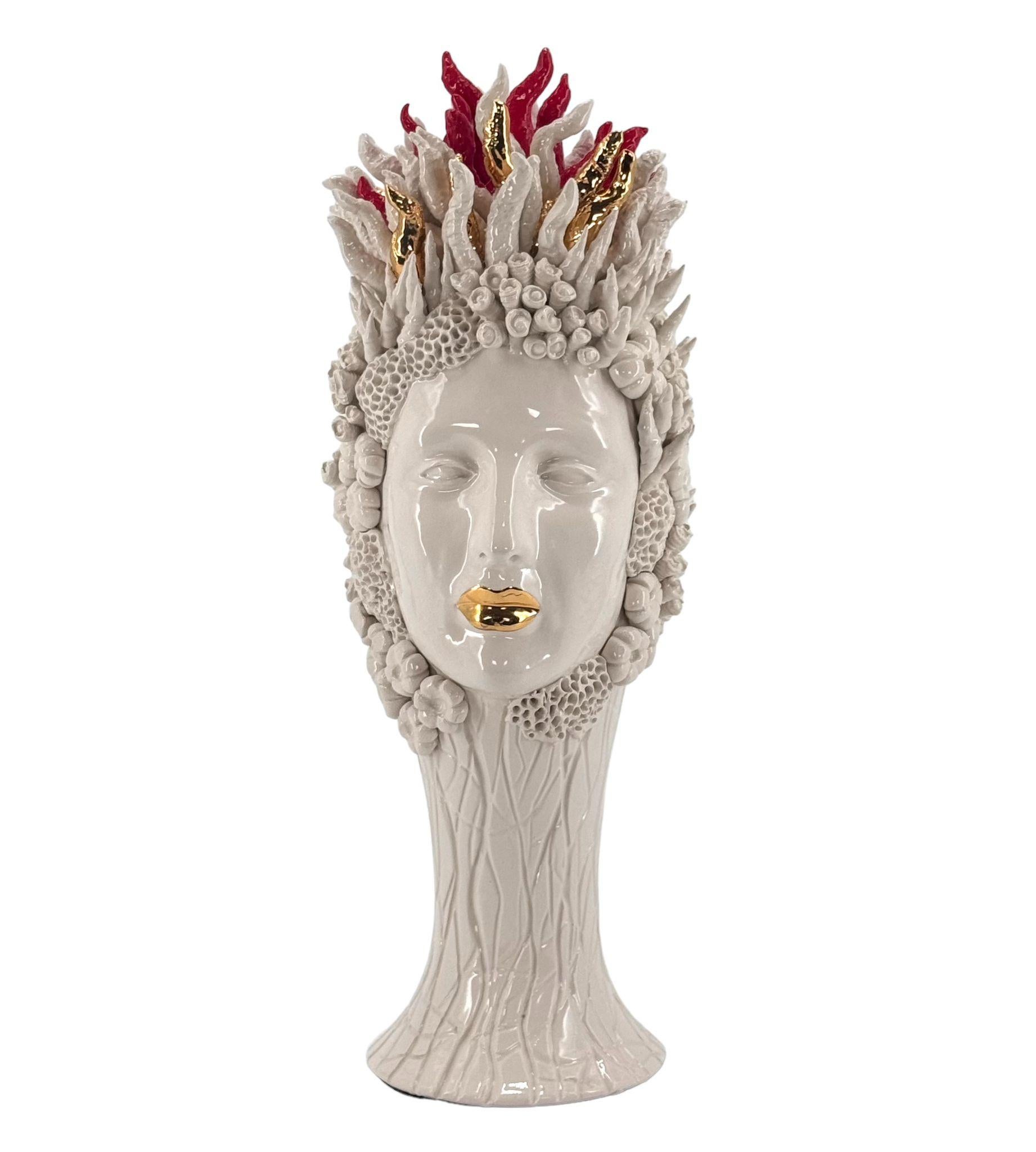 Moderno Motivo mare rosso e oro. Unico fatto a mano e dipinto a mano. Ceramica 2024 in vendita
