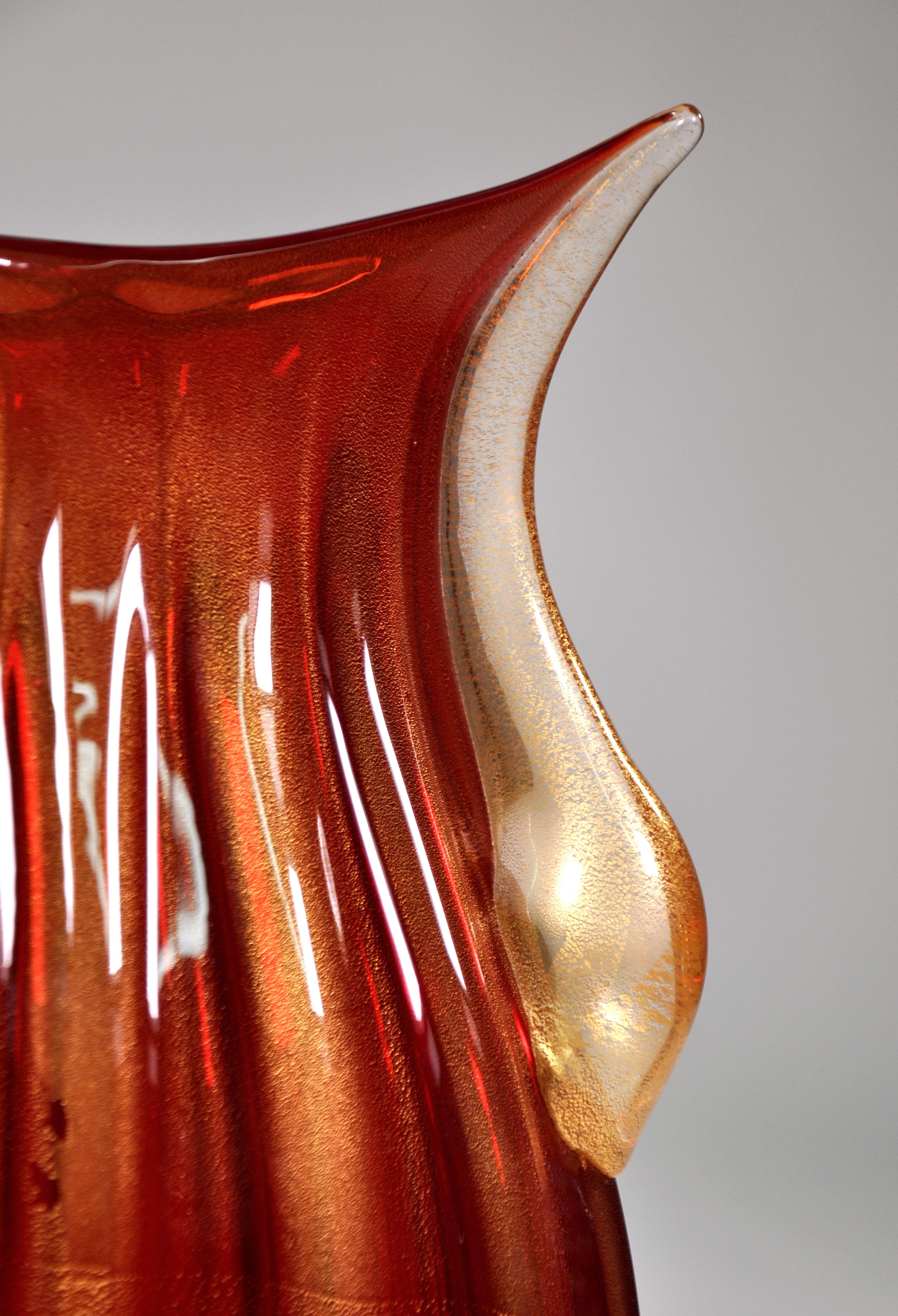 Large Pino Signoretto Red and Gold Murano Glass Vase, 1960s For Sale 3