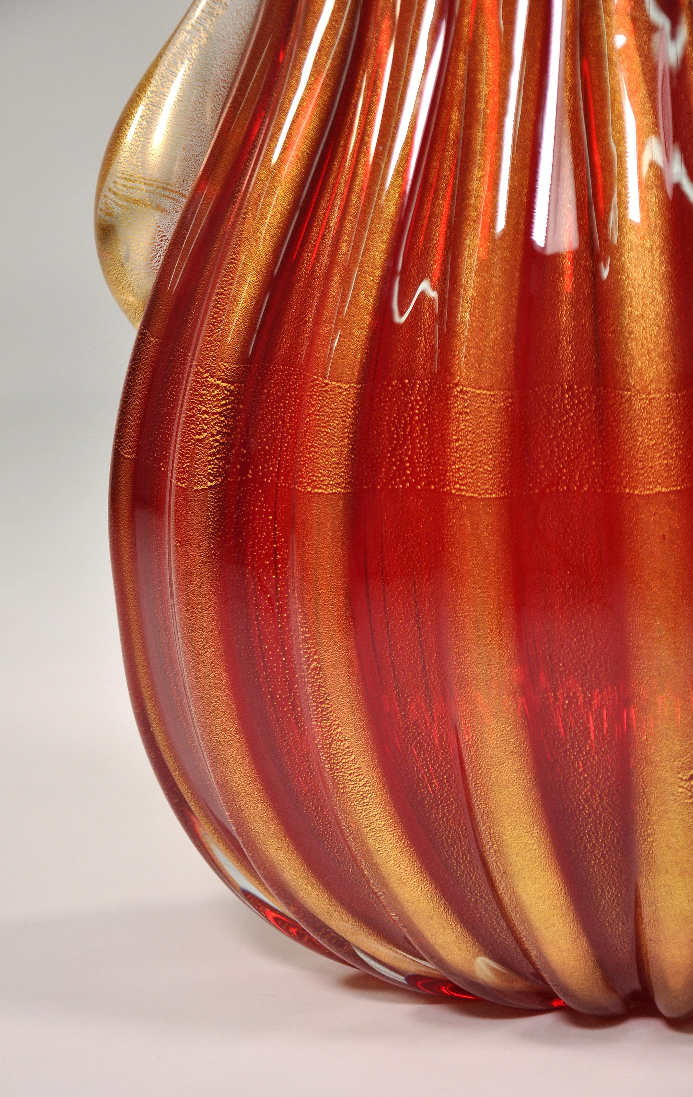 Large Pino Signoretto Red and Gold Murano Glass Vase, 1960s For Sale 4