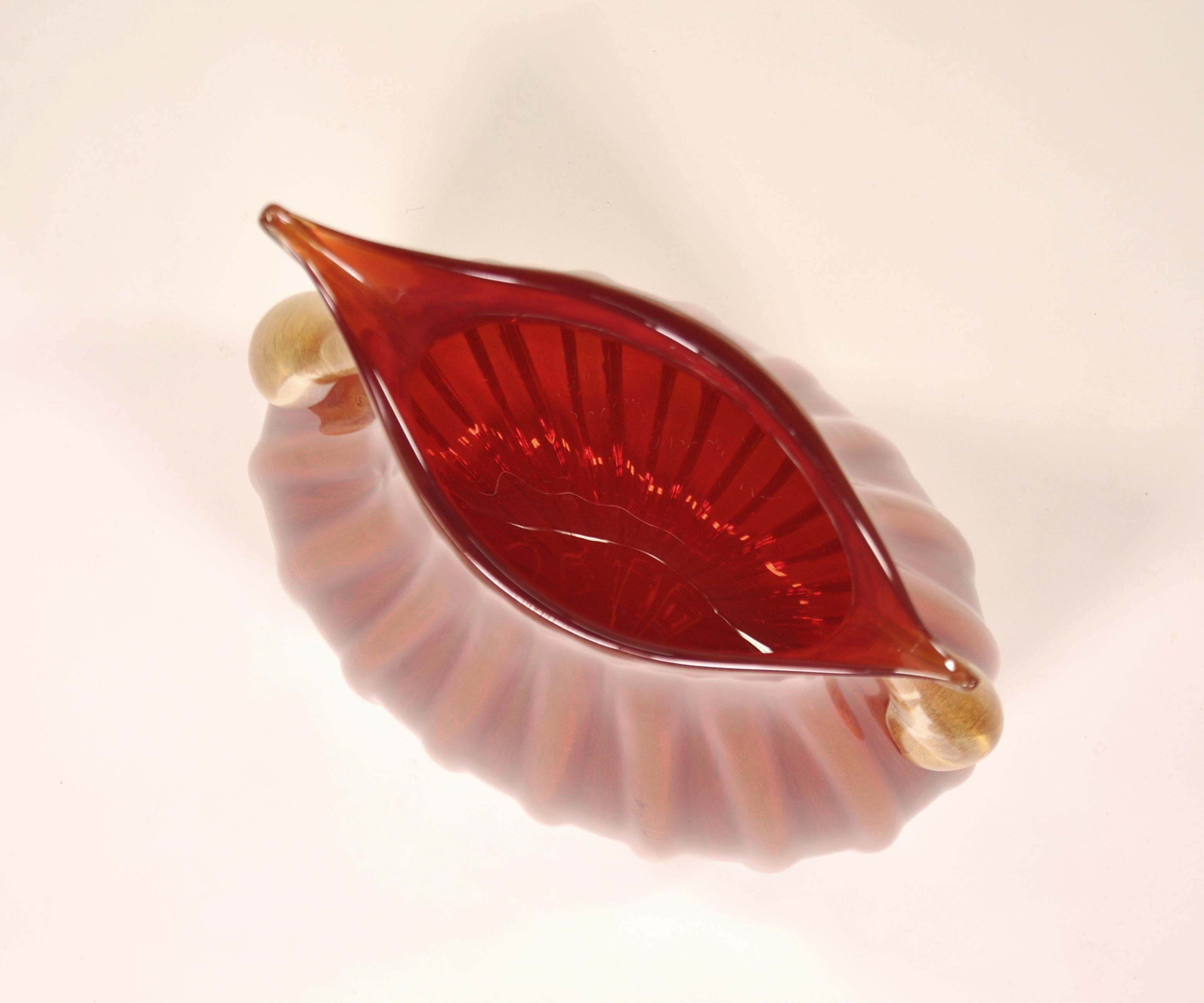 Large Pino Signoretto Red and Gold Murano Glass Vase, 1960s For Sale 6