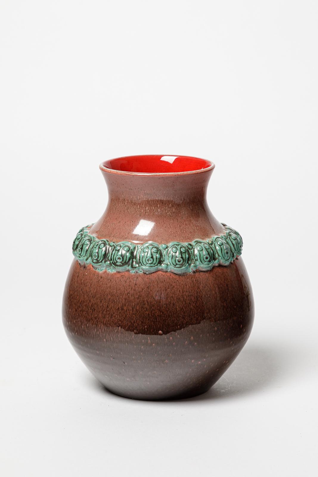 Vase en céramique rouge et vert design du 20ème siècle par Accolay Auxerre potiers 1950 Excellent état - En vente à Neuilly-en- sancerre, FR