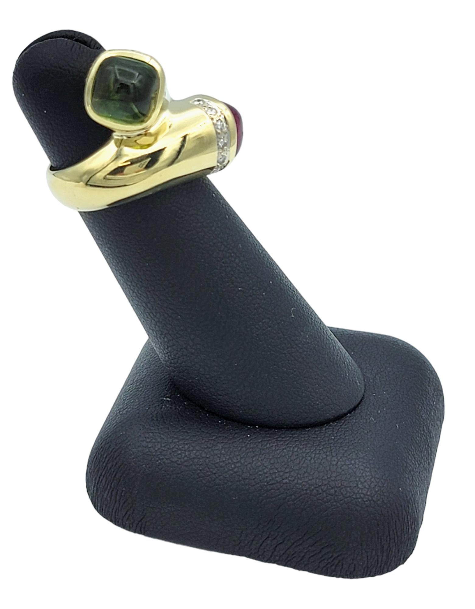 Bypass-Ring aus 14 Karat Gelbgold mit rotem und grünem Cabochon-Turmalin und Diamanten im Angebot 3