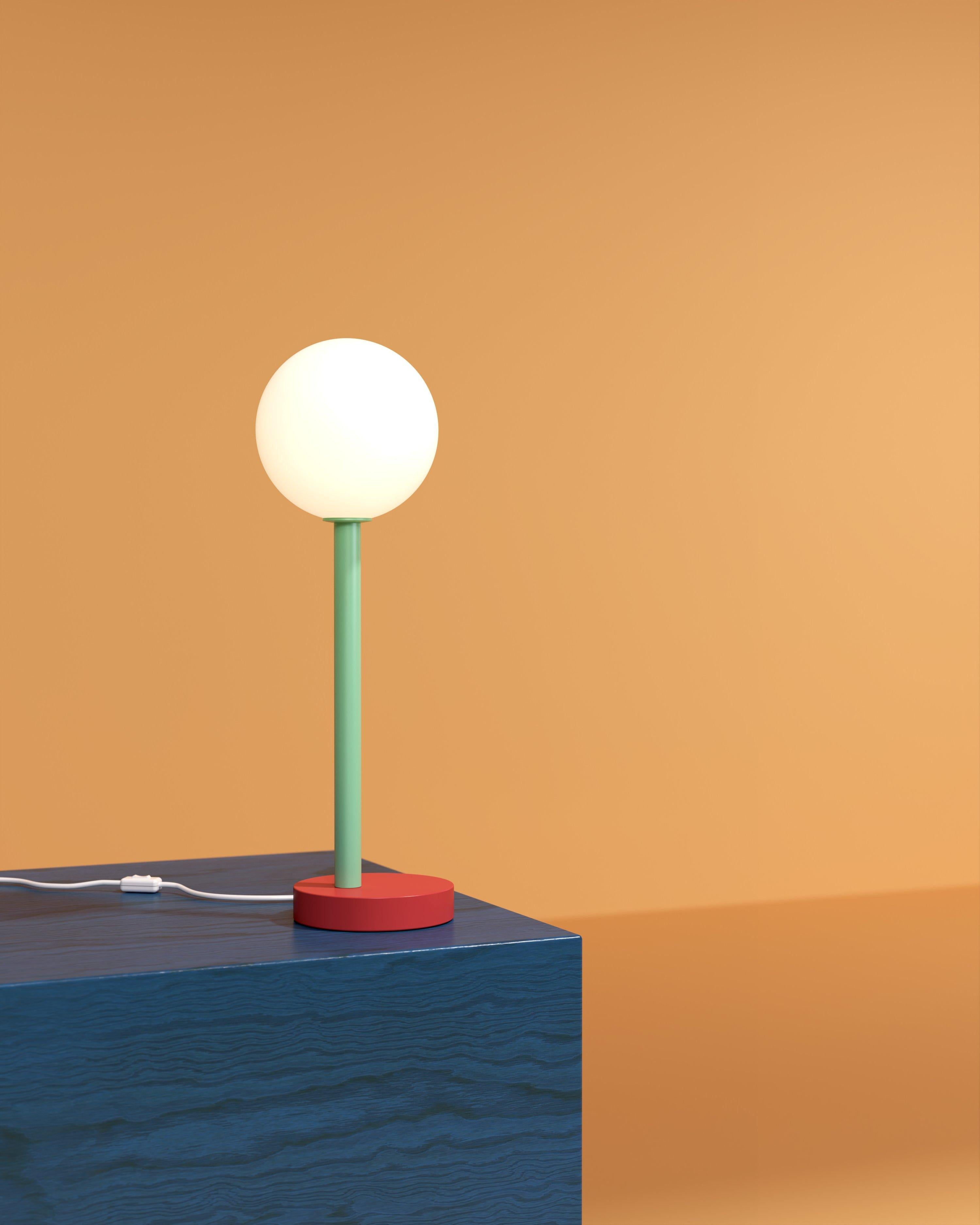 Luce da scrivania decentrata rossa e verde di Atelier Ati In condizioni Nuovo in vendita a Geneve, CH
