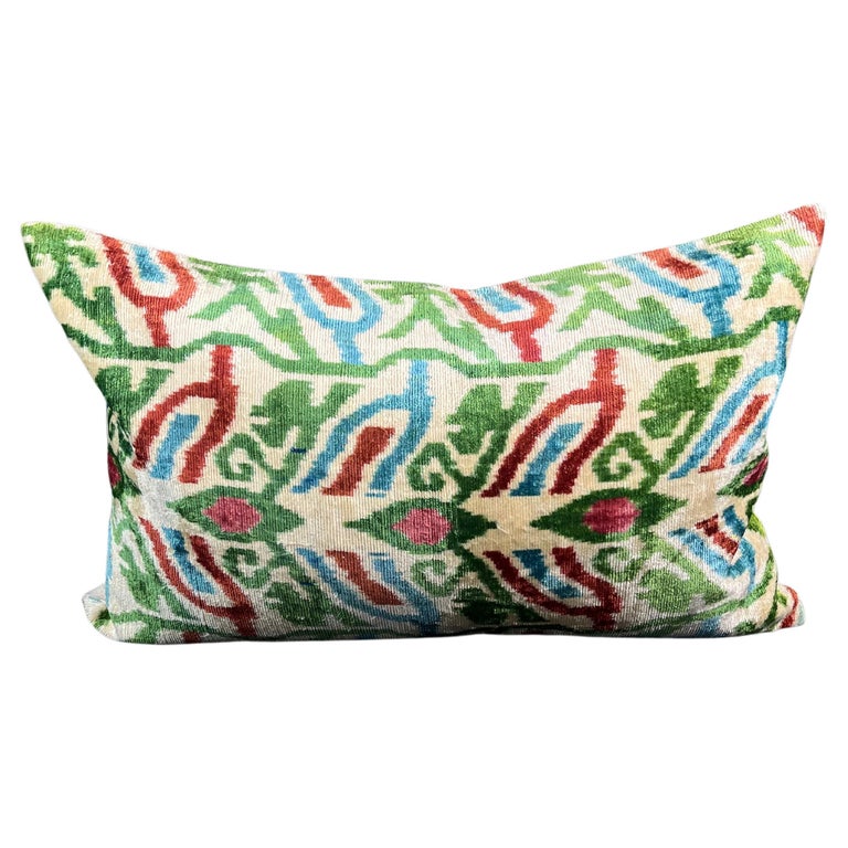 Ikat Throw Pillows 246 For Sale on 1stDibs ikat throws, ikat
