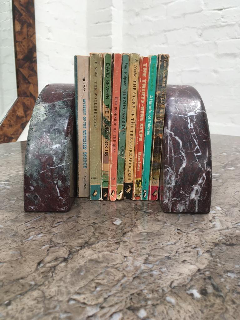 Red and Grey-Green Marble Bookends 1990s Postmodern Memphis 2