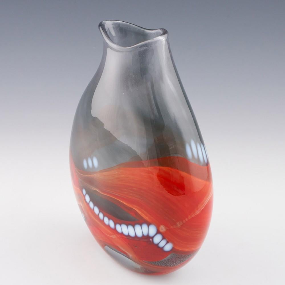 Red and grey in flow A studio glass vase by Siddy Langley signed and dated 2022 made in Devon, England. Inspired by Devonian moors and aboriginal art

Weight : 957 grams

Siddy Langley is one of the premier glass artists working in the world