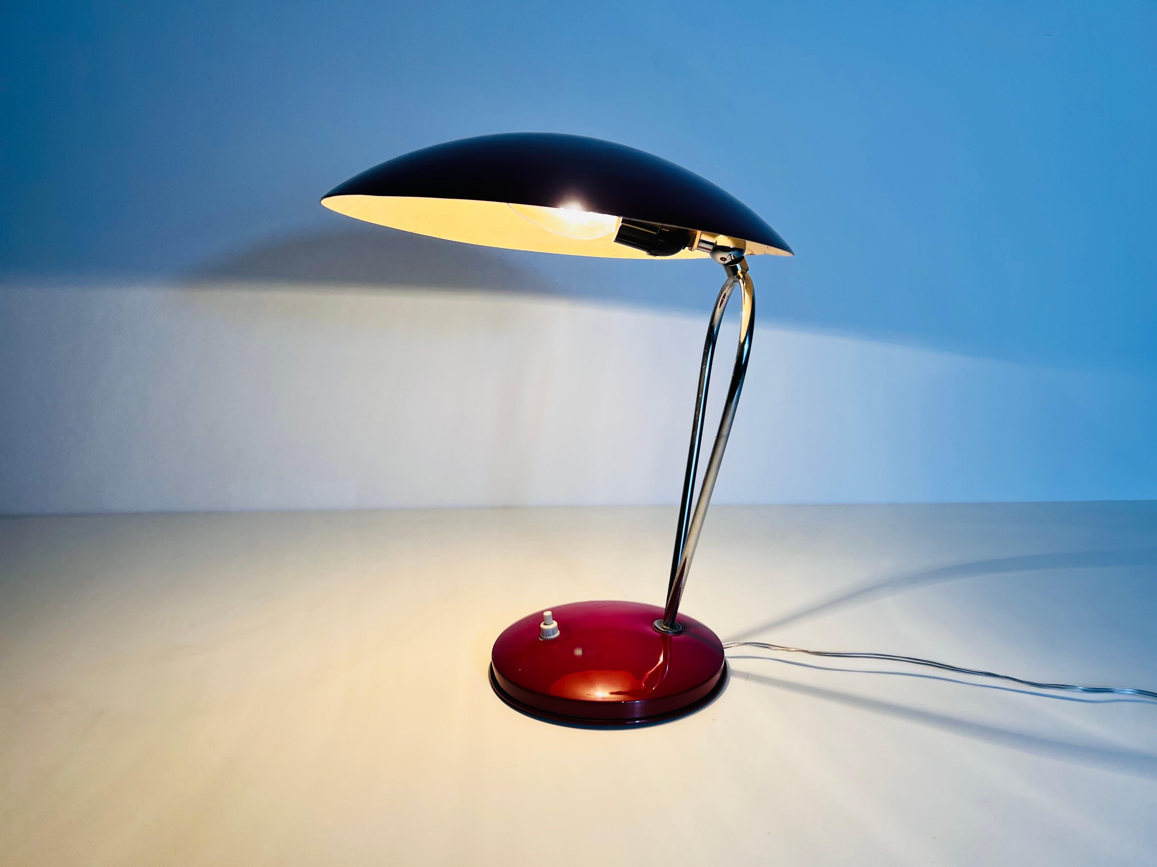 Red and Metal Table Lamp, 1960s, Italy For Sale 8