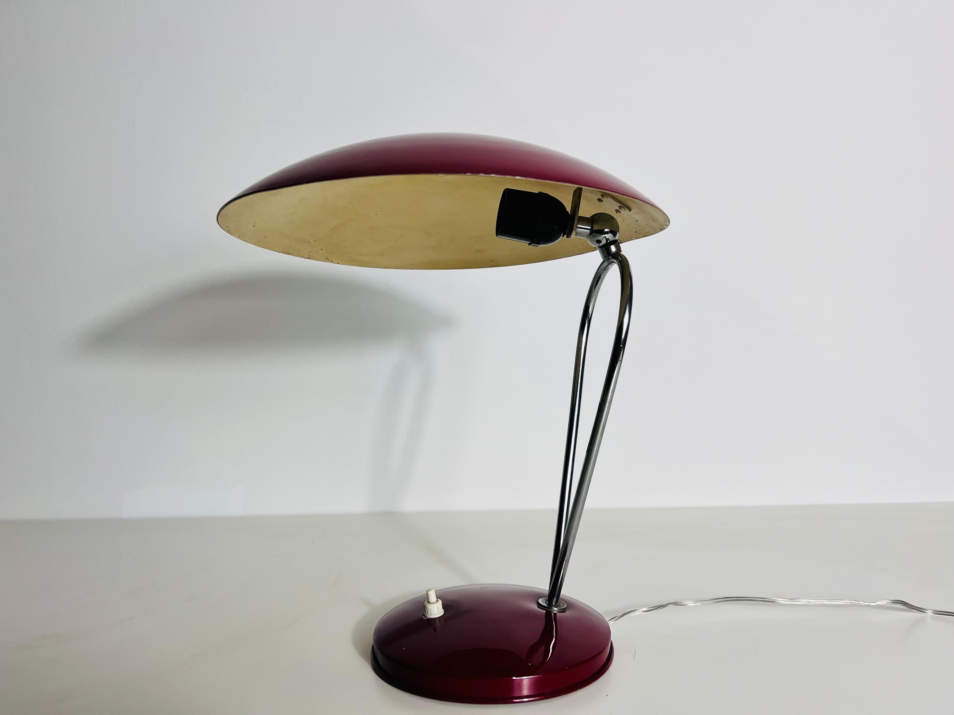 Red and Metal Table Lamp, 1960s, Italy For Sale 1