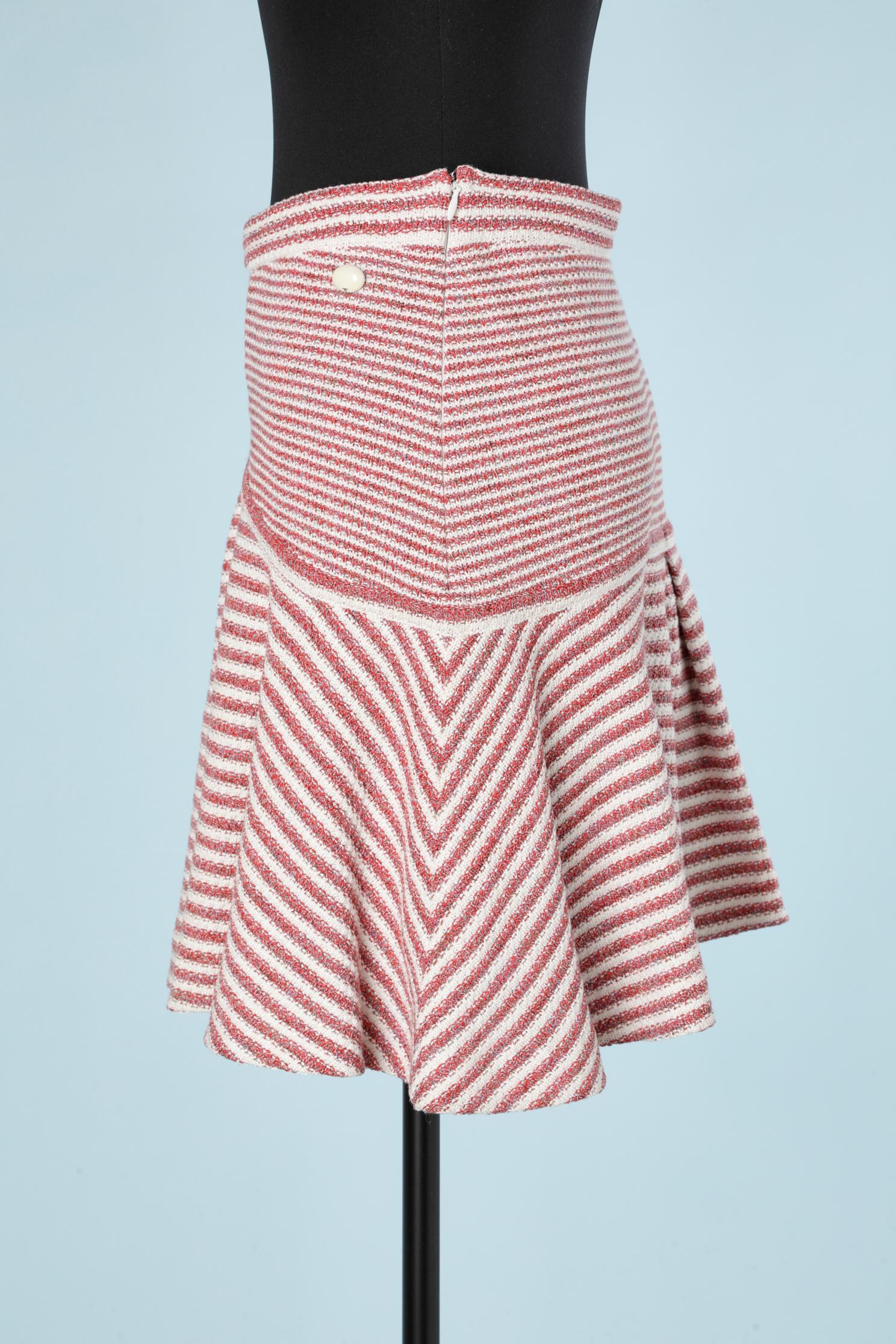 Red and off-white  knit skirt Chanel  In Excellent Condition For Sale In Saint-Ouen-Sur-Seine, FR