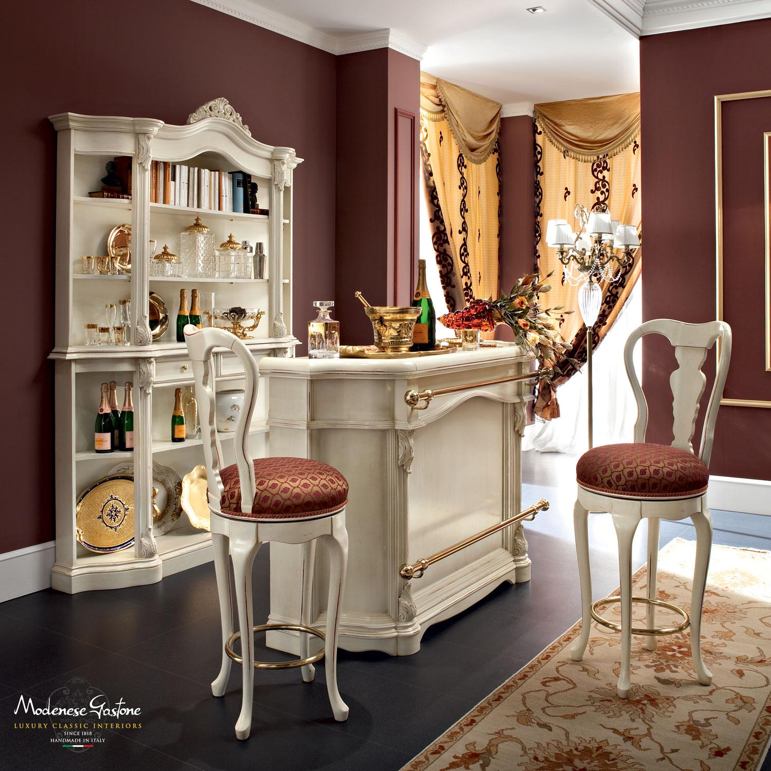 Roter und weißer Barhocker von Modenese Luxury Interiors (Appliqué) im Angebot