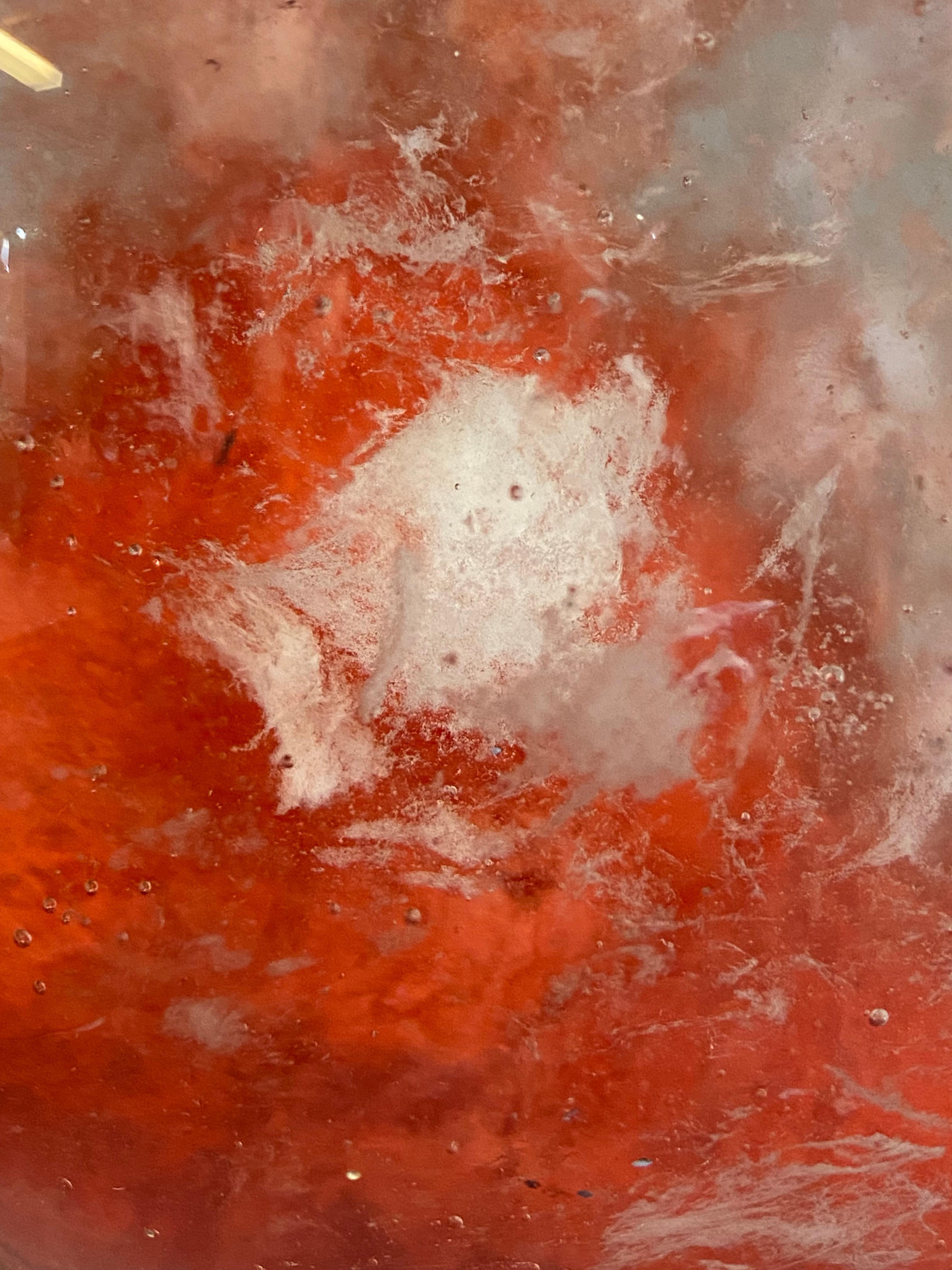 Rote und weiße Kristallglaskugel im Angebot 5