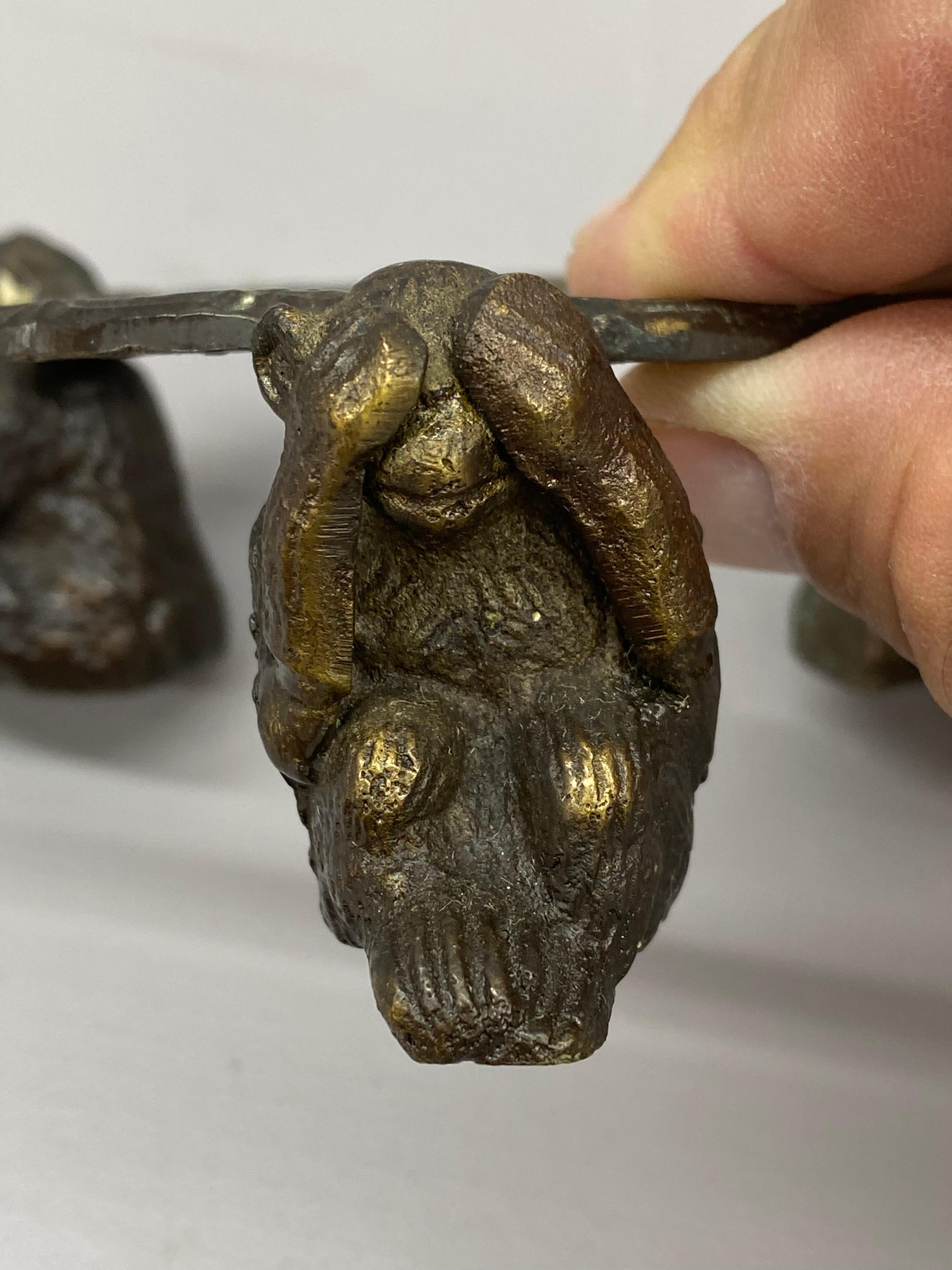 Rote und weiße Kristallglaskugel im Angebot 8