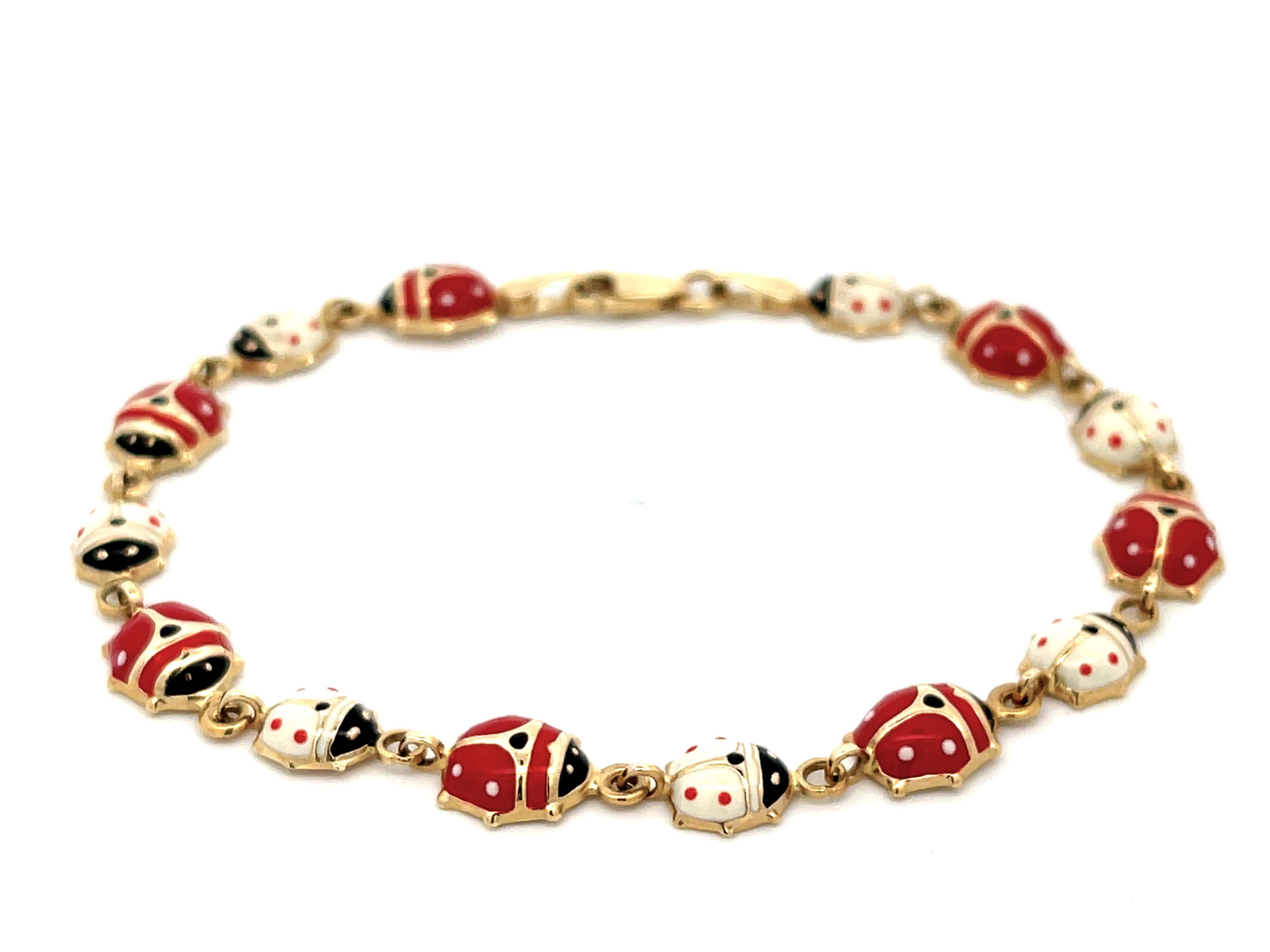 Moderne Bracelet coccinelle en émail rouge et blanc en or jaune 14k en vente