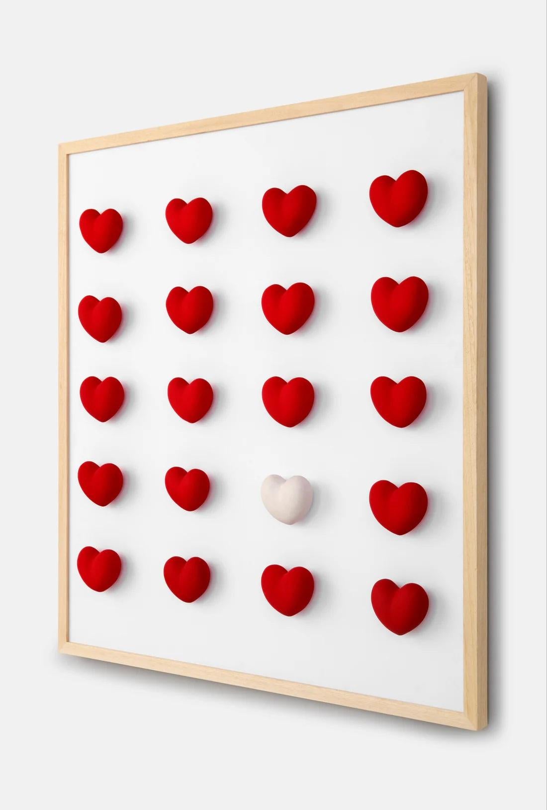 Instalación Corazón Rojo y Blanco Con Marco by Hatsu
Dimensiones: P 6 x An 67,8 x Al 67 cm
Materiales: Cerámica.

Disponible en otros colores. Póngase en contacto con nosotros.

Todas nuestras lámparas pueden cablearse según cada país. Si se vende a