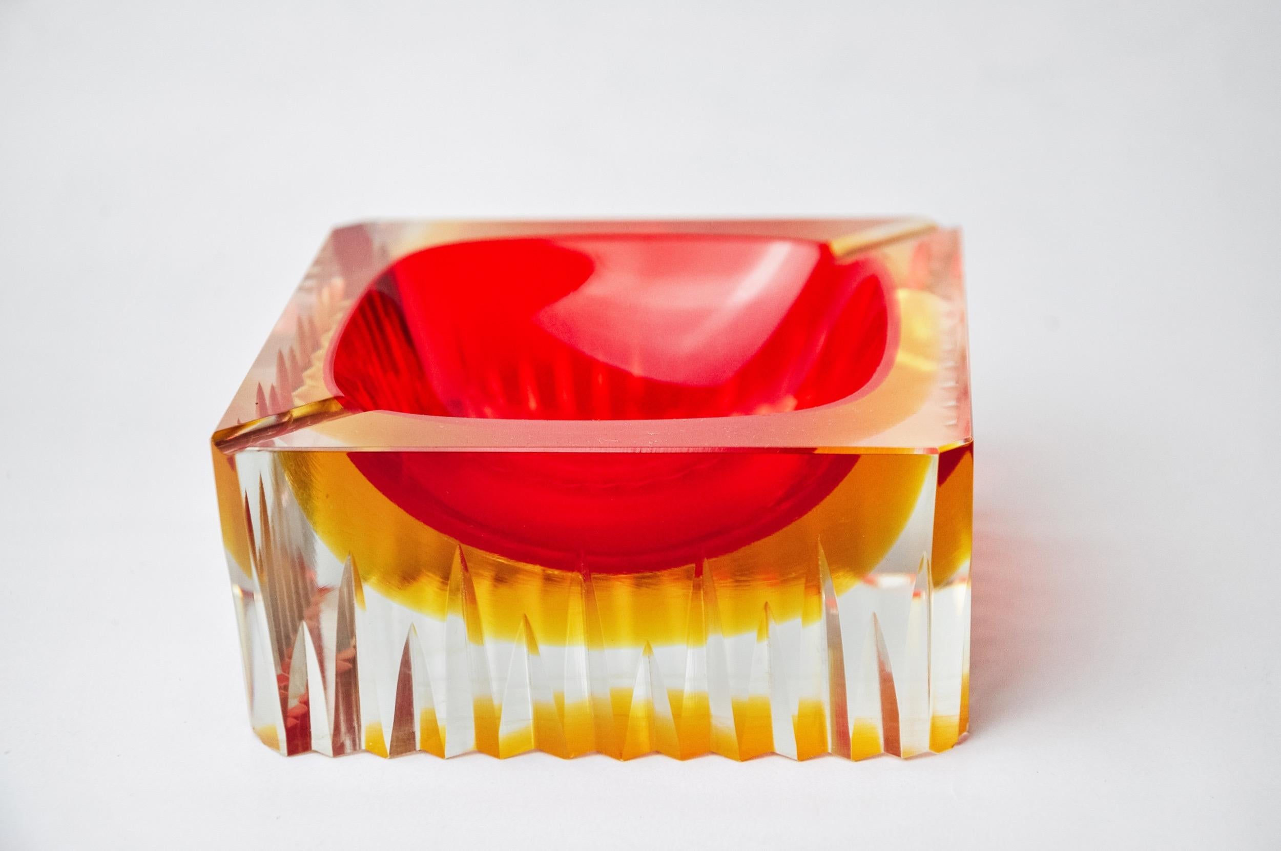 Italian Red and yellow cubic Sommerso ashtray by Seguso, Murano, Italy, 1970 For Sale