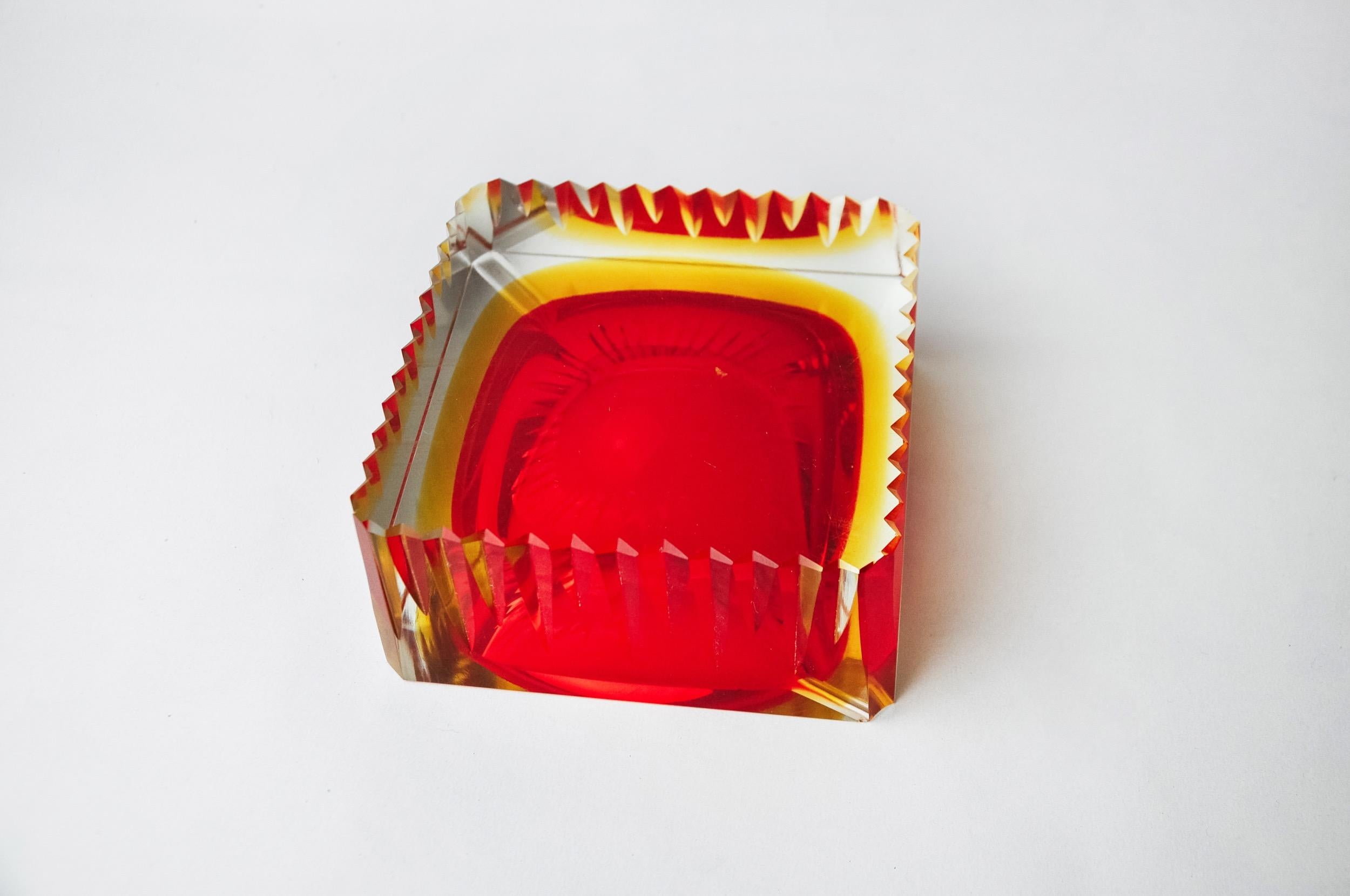 Crystal Red and yellow cubic Sommerso ashtray by Seguso, Murano, Italy, 1970 For Sale