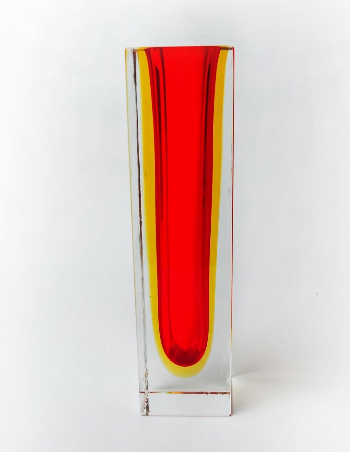 Hollywood Regency Red and yellow cubic Sommerso vase by Seguso, Murano, Italy, 1970 For Sale
