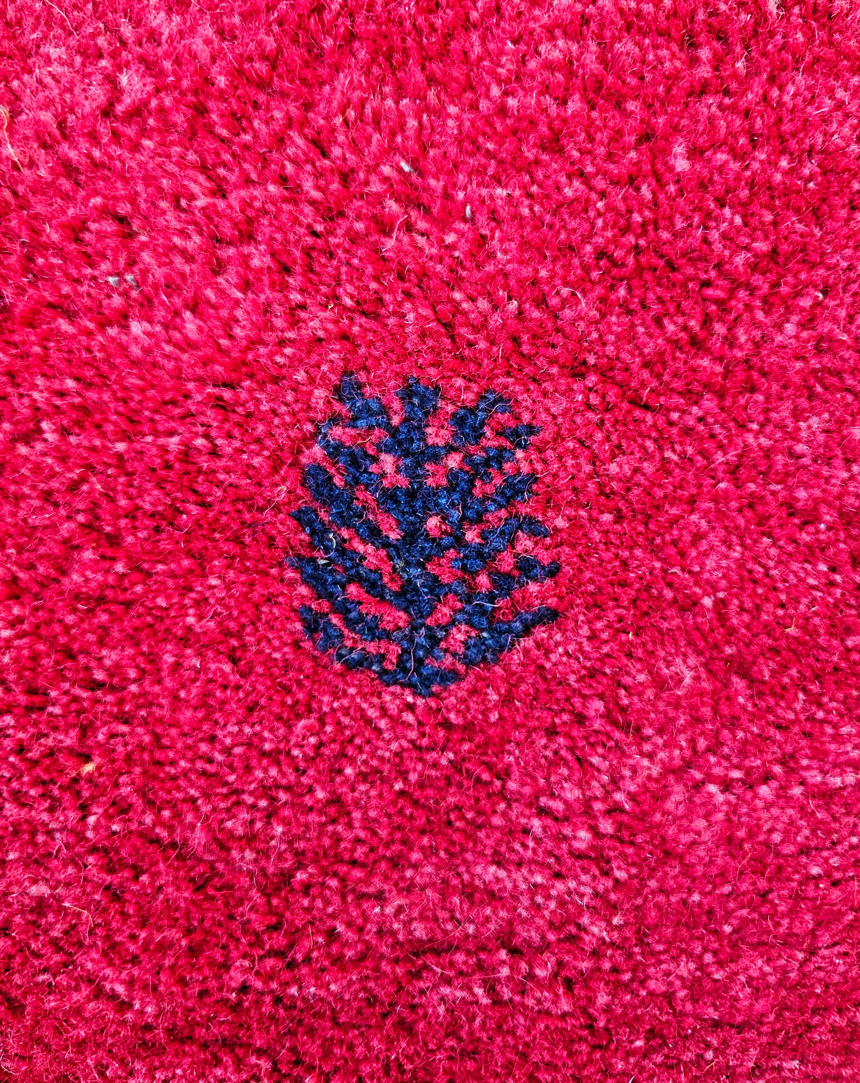 Roter und gelber handgeknüpfter Gabbeh-Teppich, 100% Wolle Iran 1970er Jahre im Zustand „Gut“ im Angebot in Beograd, RS
