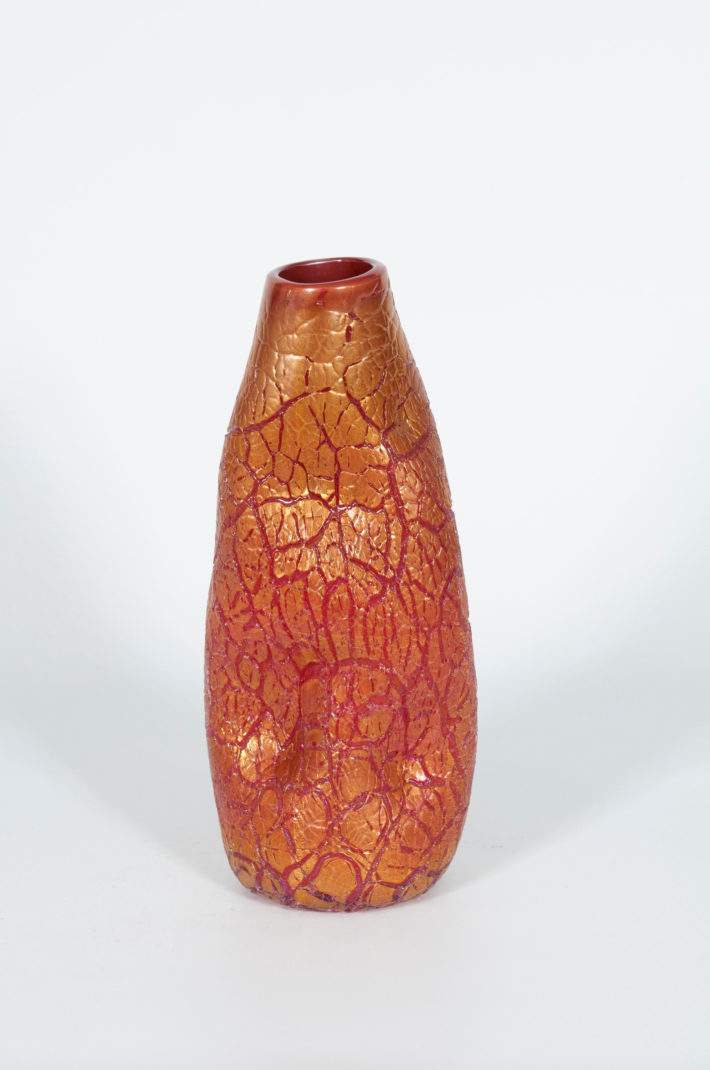 Iced-Vase in Korallenfarbe mit goldenen Nuancen aus mundgeblasenem Muranoglas, Italien, 1990er Jahre (Ende des 20. Jahrhunderts) im Angebot