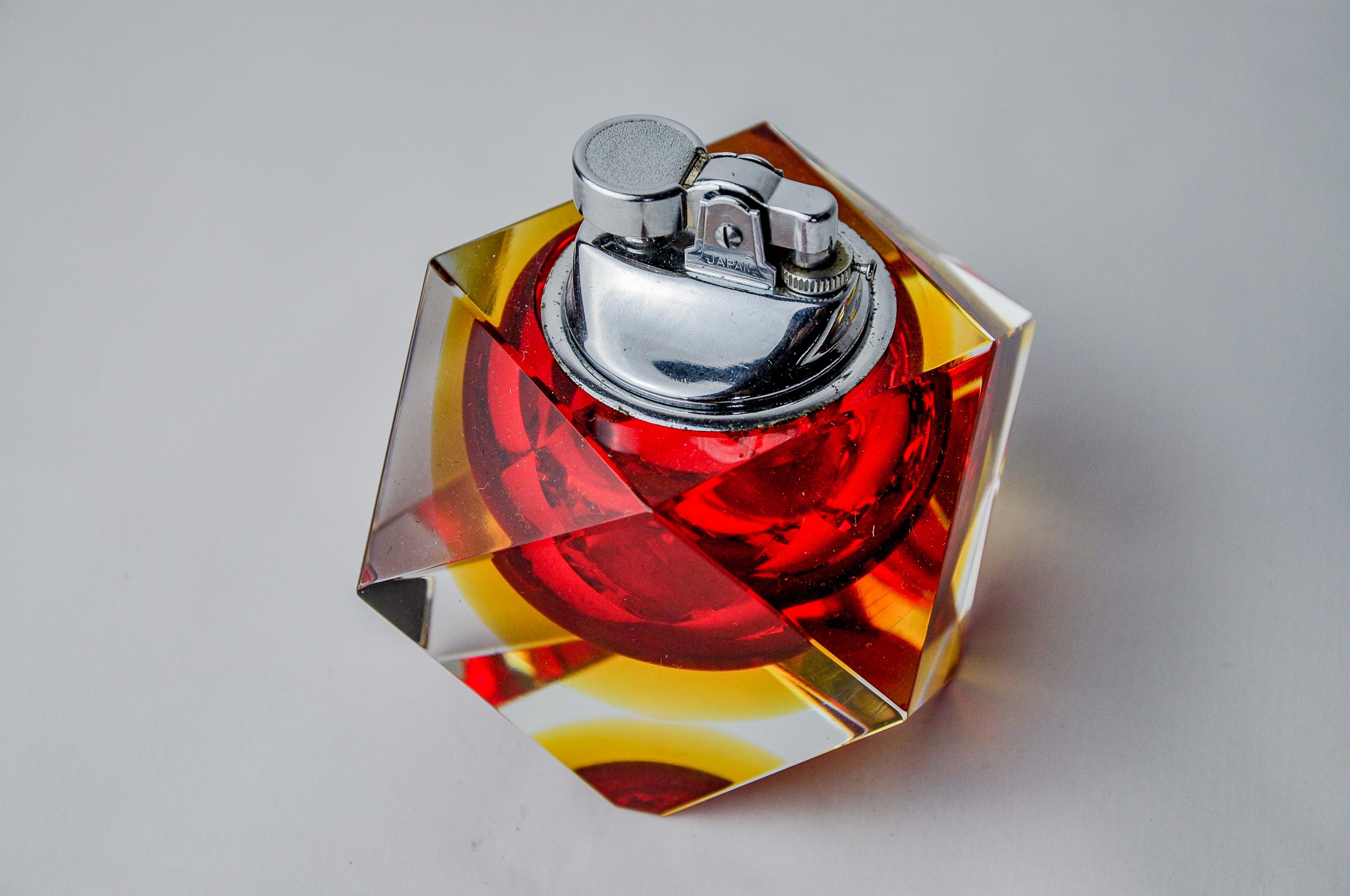 Red and yellow sommerso lighter by seguso, faceted glass, murano, italy, 1970 In Good Condition For Sale In BARCELONA, ES