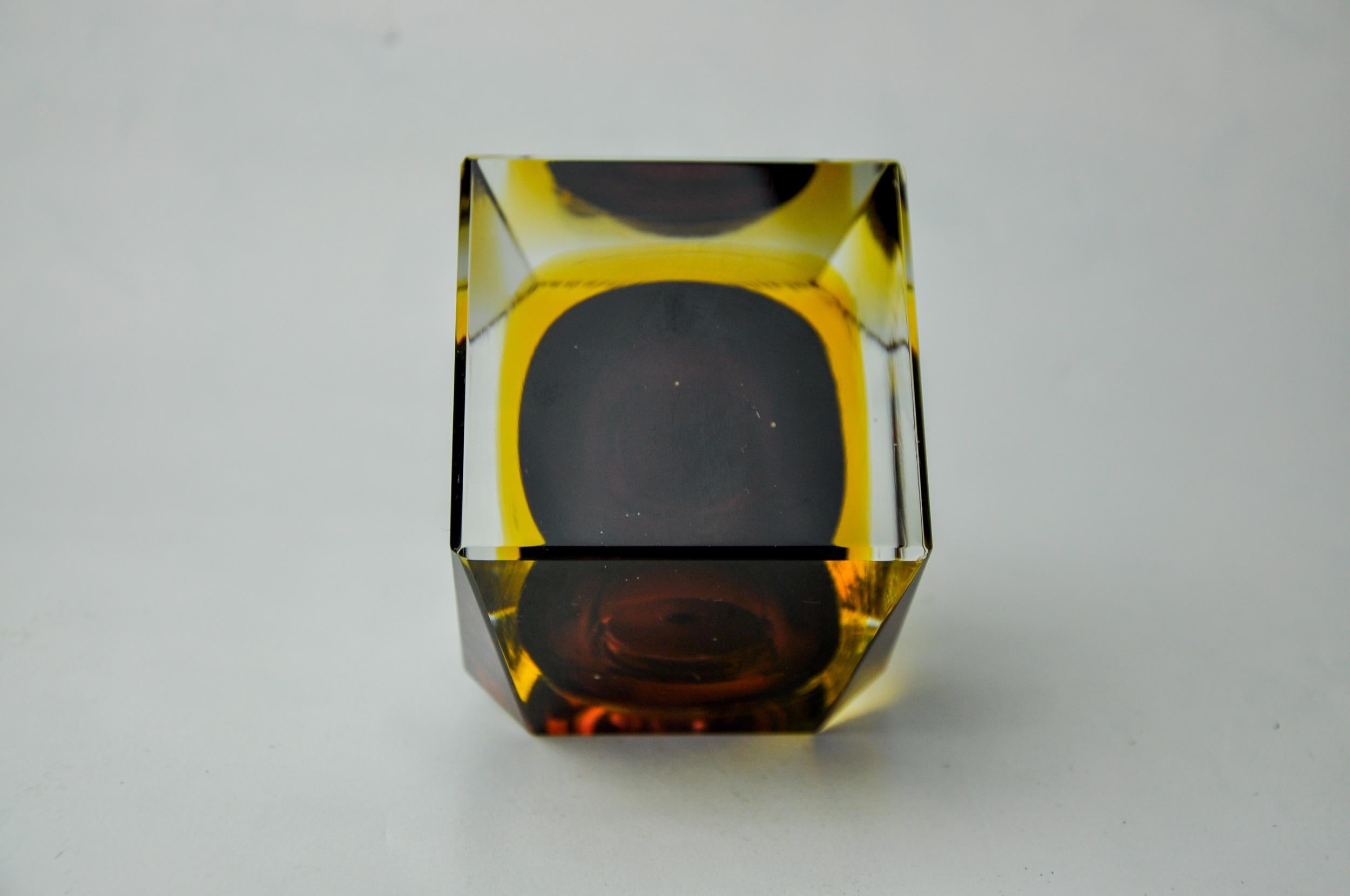 Glass Red and yellow Sommerso lighter by Seguso, Murano glass, Italy, 1970 For Sale