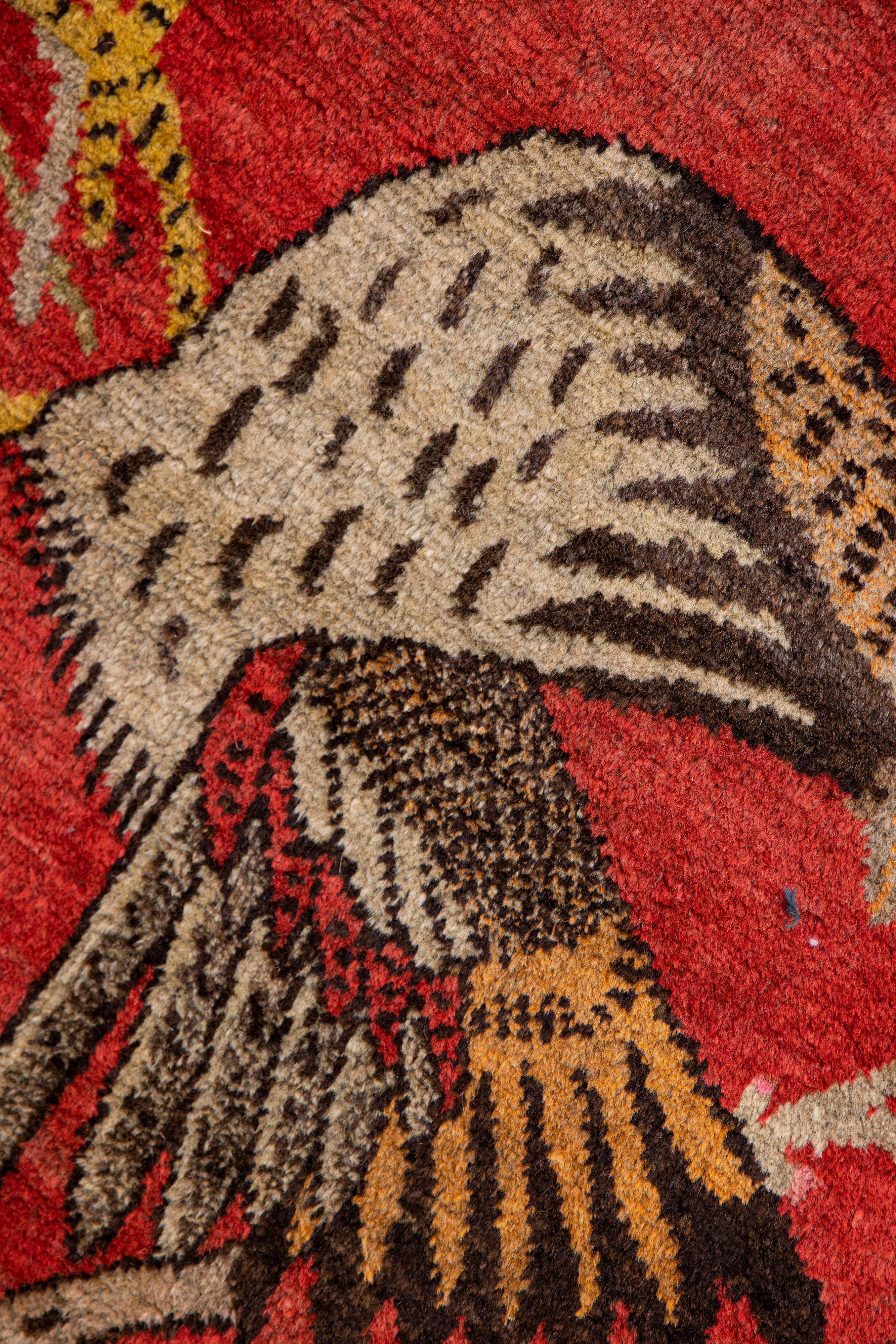 Roter antiker Samarkand-Wollteppich mit Bildmotiv aus dem 20. Jahrhundert (Wolle) im Angebot