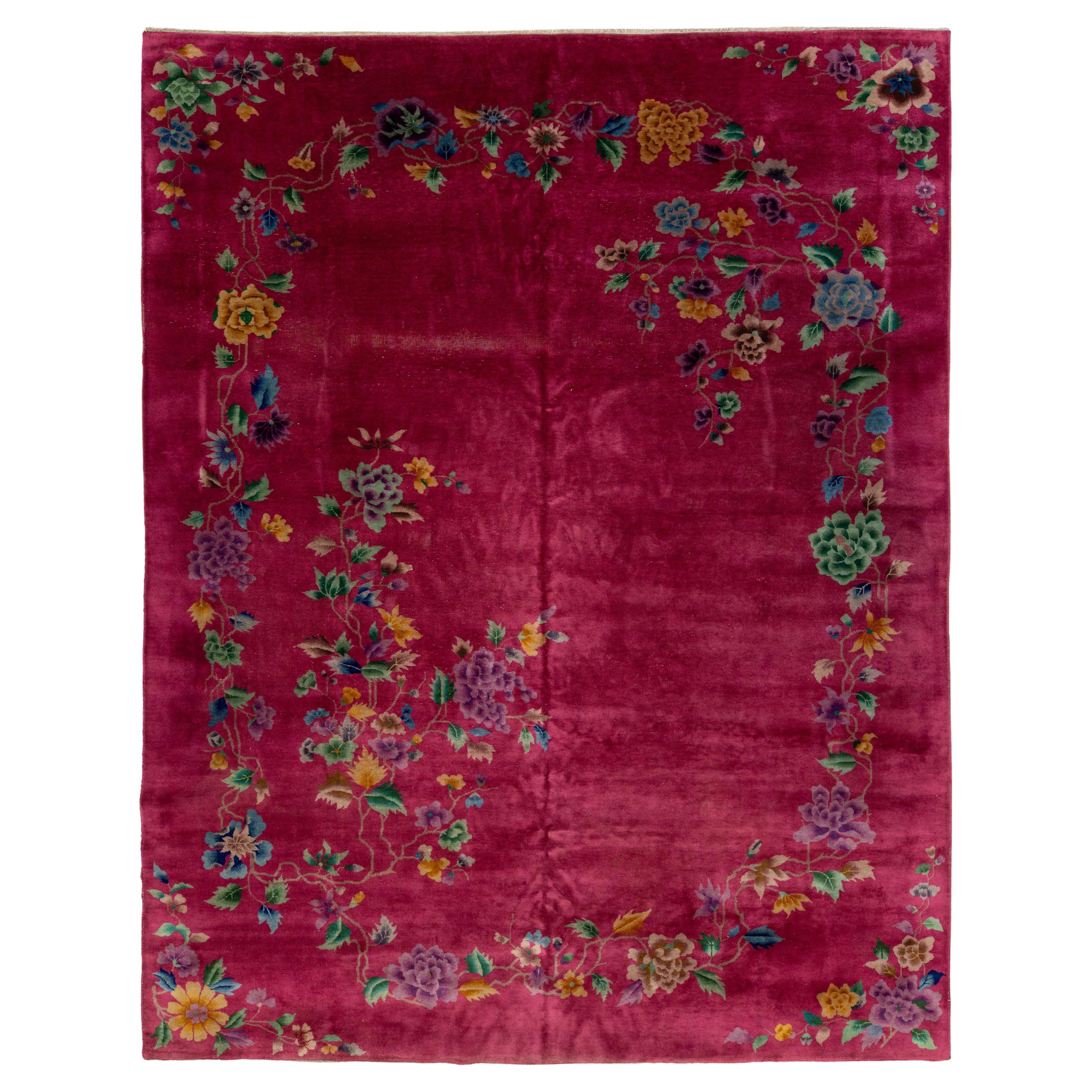 Tapis rouge ancien Art Déco chinois en laine à fleurs fabriqué à la main